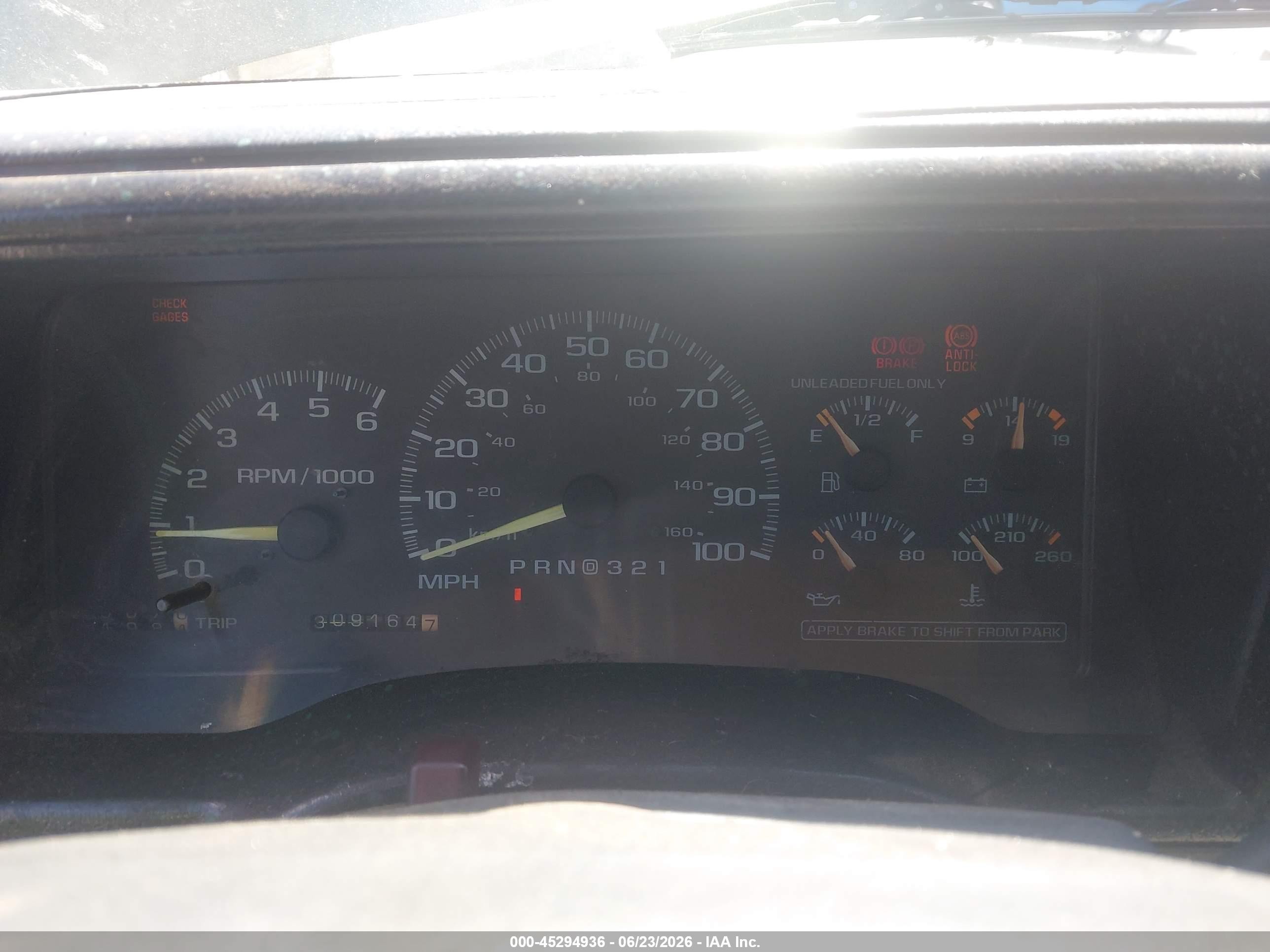 1997 Chevrolet K1500 Fleetside Green vin: 2GCEK19R4V1182918