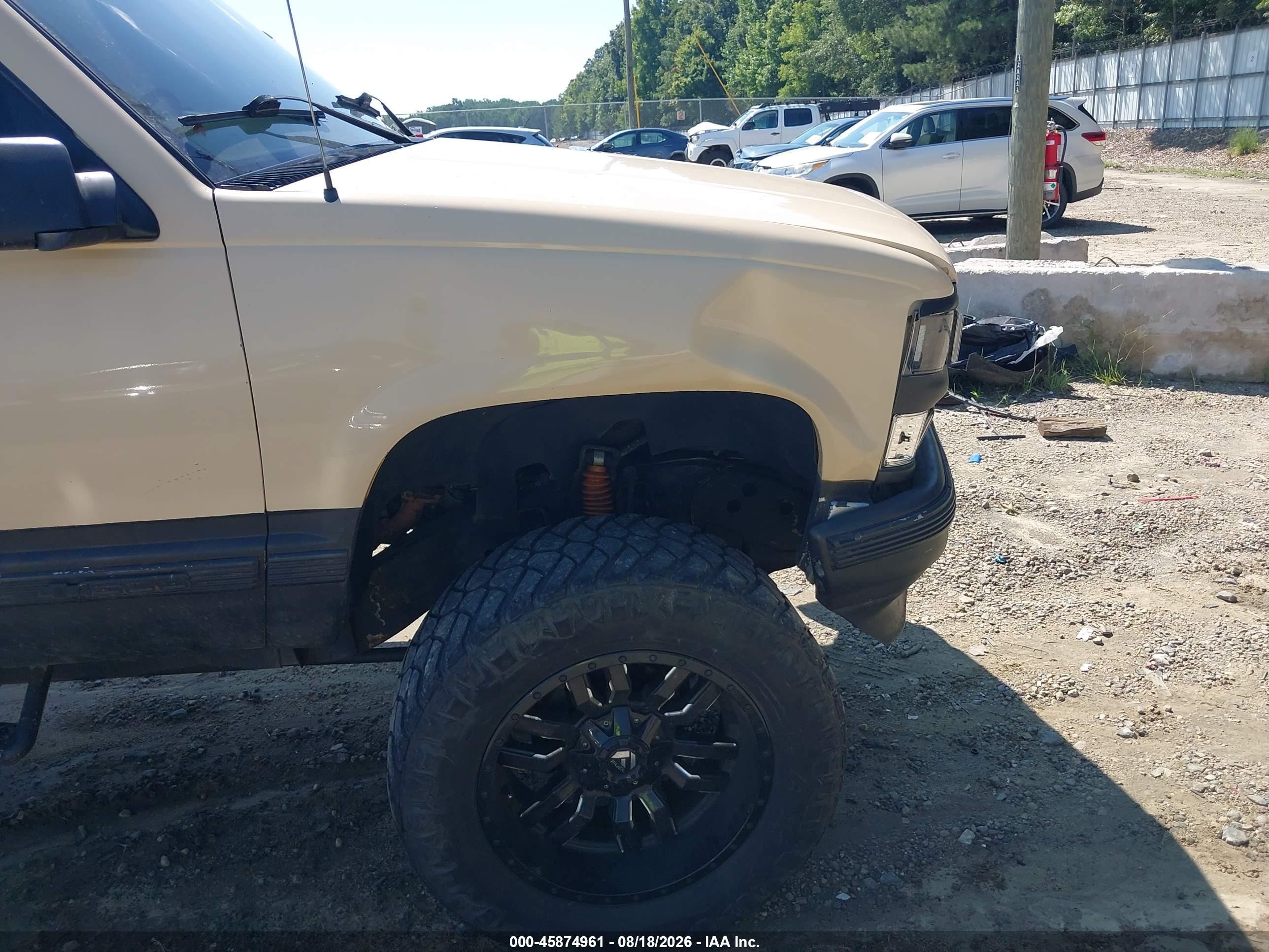 1997 Chevrolet K1500 Sportside Beige vin: 2GCEK19R4V1250232