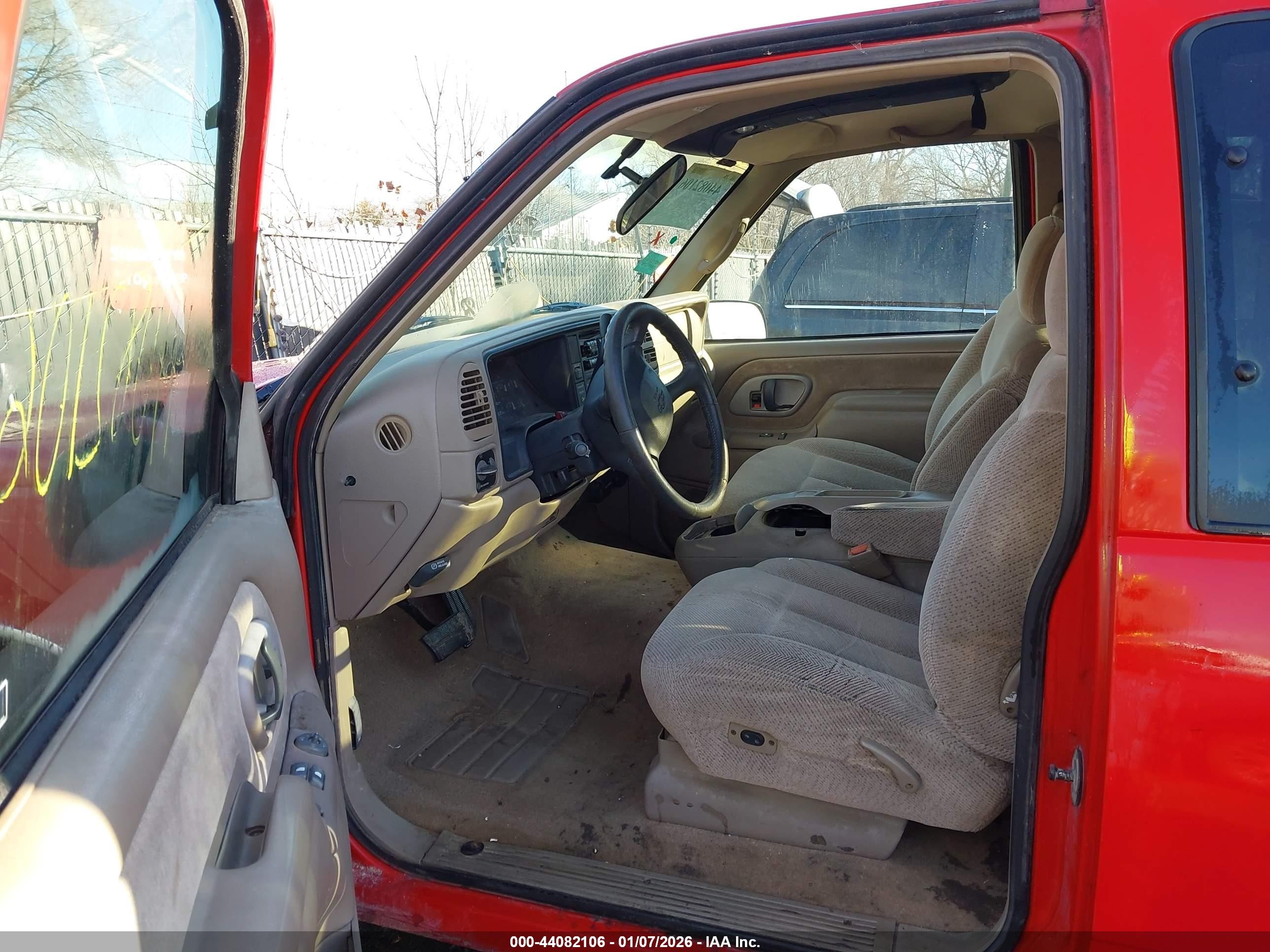 1998 Chevrolet K1500 Fleetside Красный vin: 2GCEK19R4W1143067
