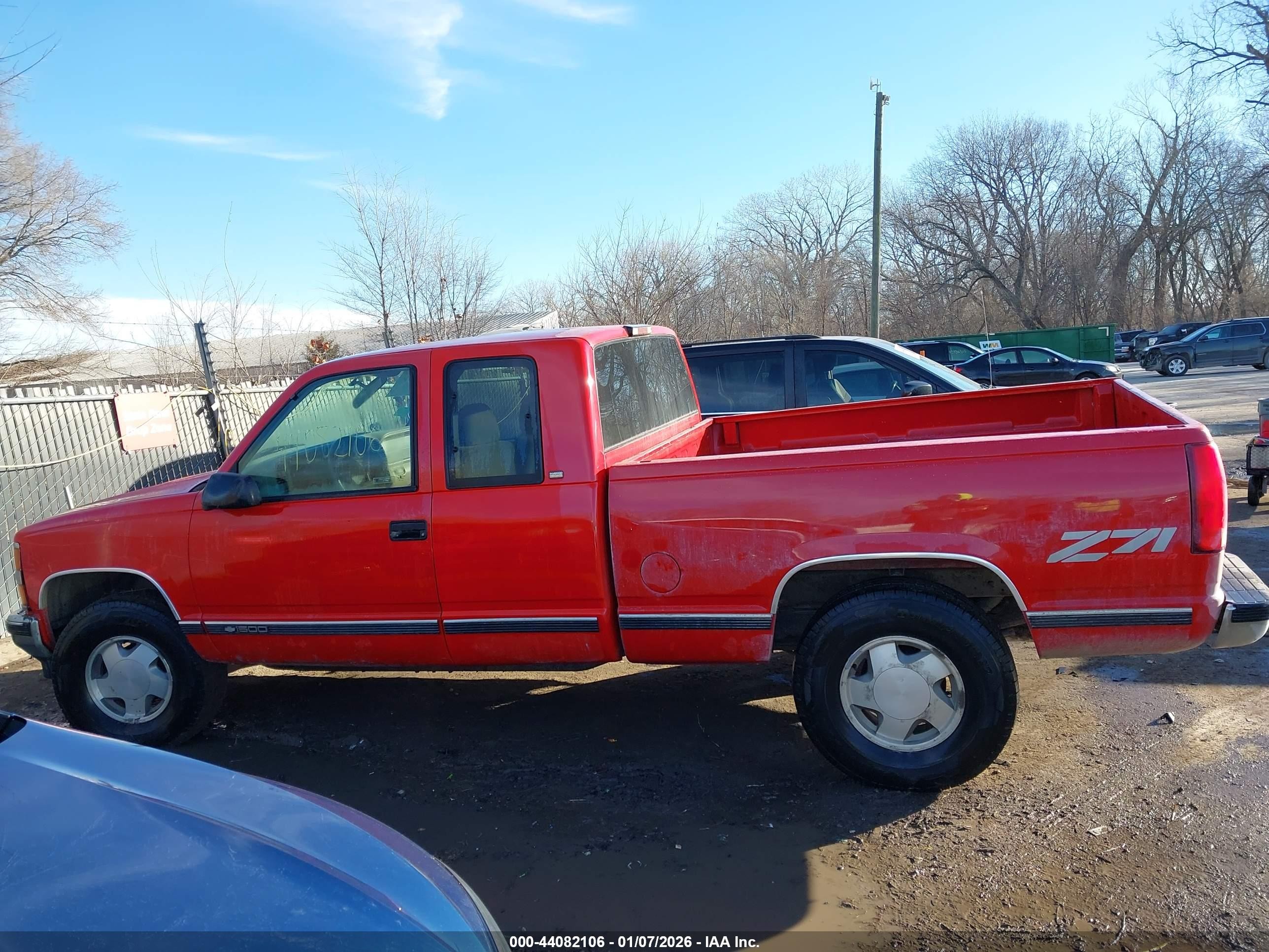 1998 Chevrolet K1500 Fleetside Красный vin: 2GCEK19R4W1143067