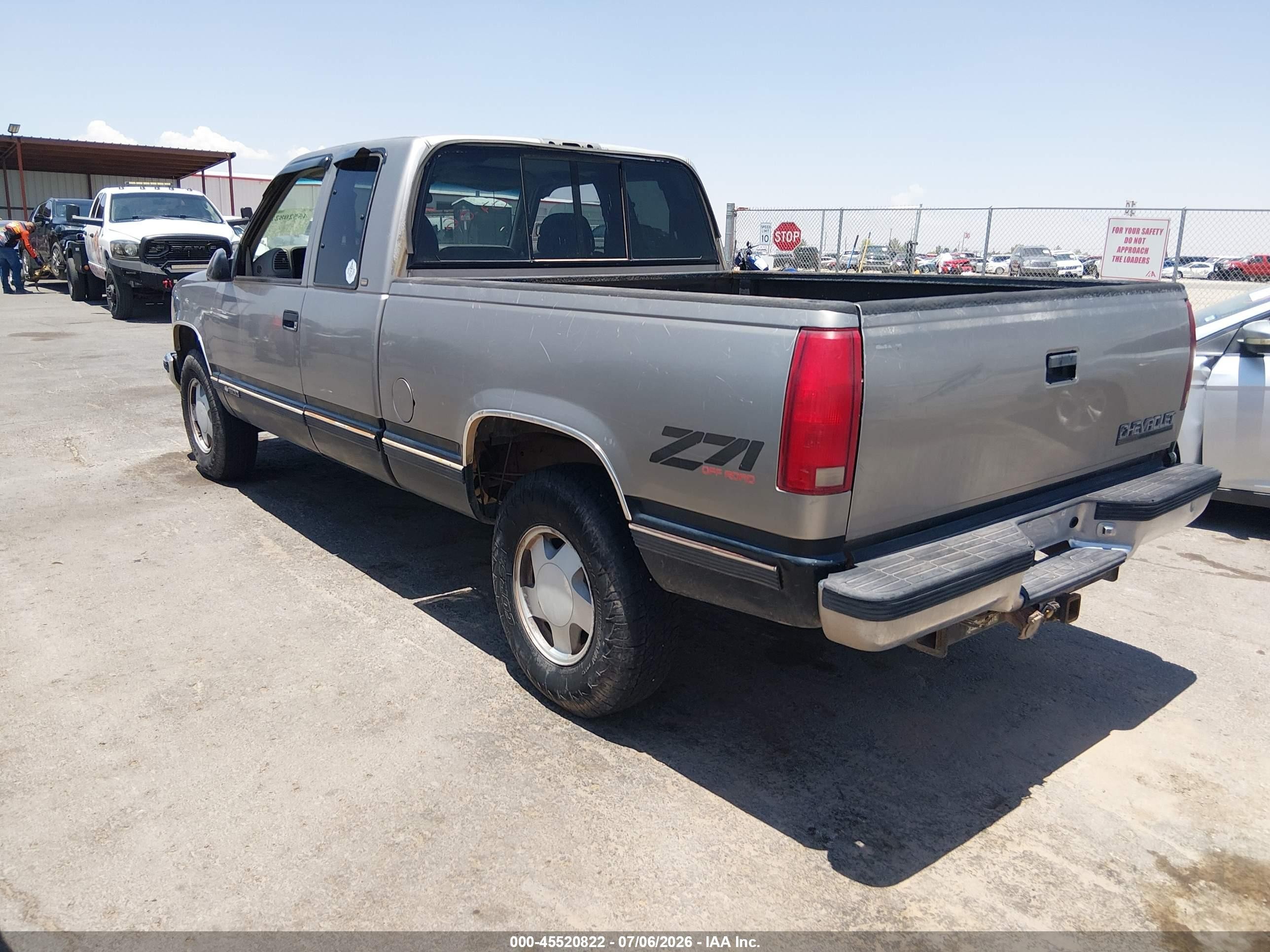 1998 Chevrolet C/k 1500 Fleetside Brown vin: 2GCEK19R5W1145247