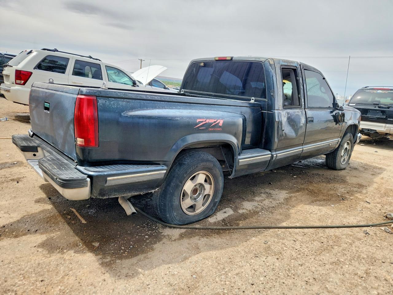 1998 Chevrolet Gmt-400 K1500 Black vin: 2GCEK19R5W1273049
