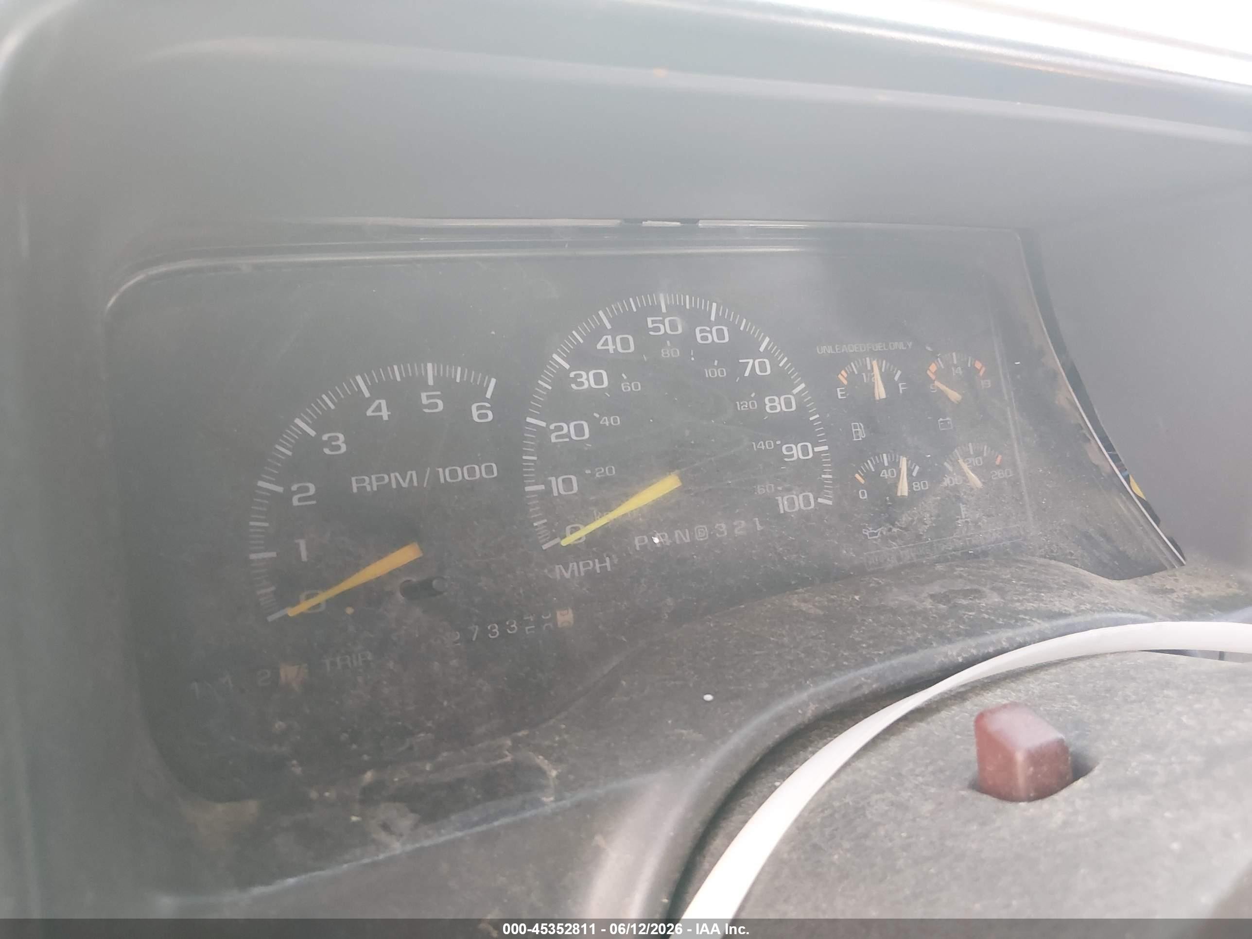 1997 Chevrolet K1500 Fleetside White vin: 2GCEK19R6V1146292