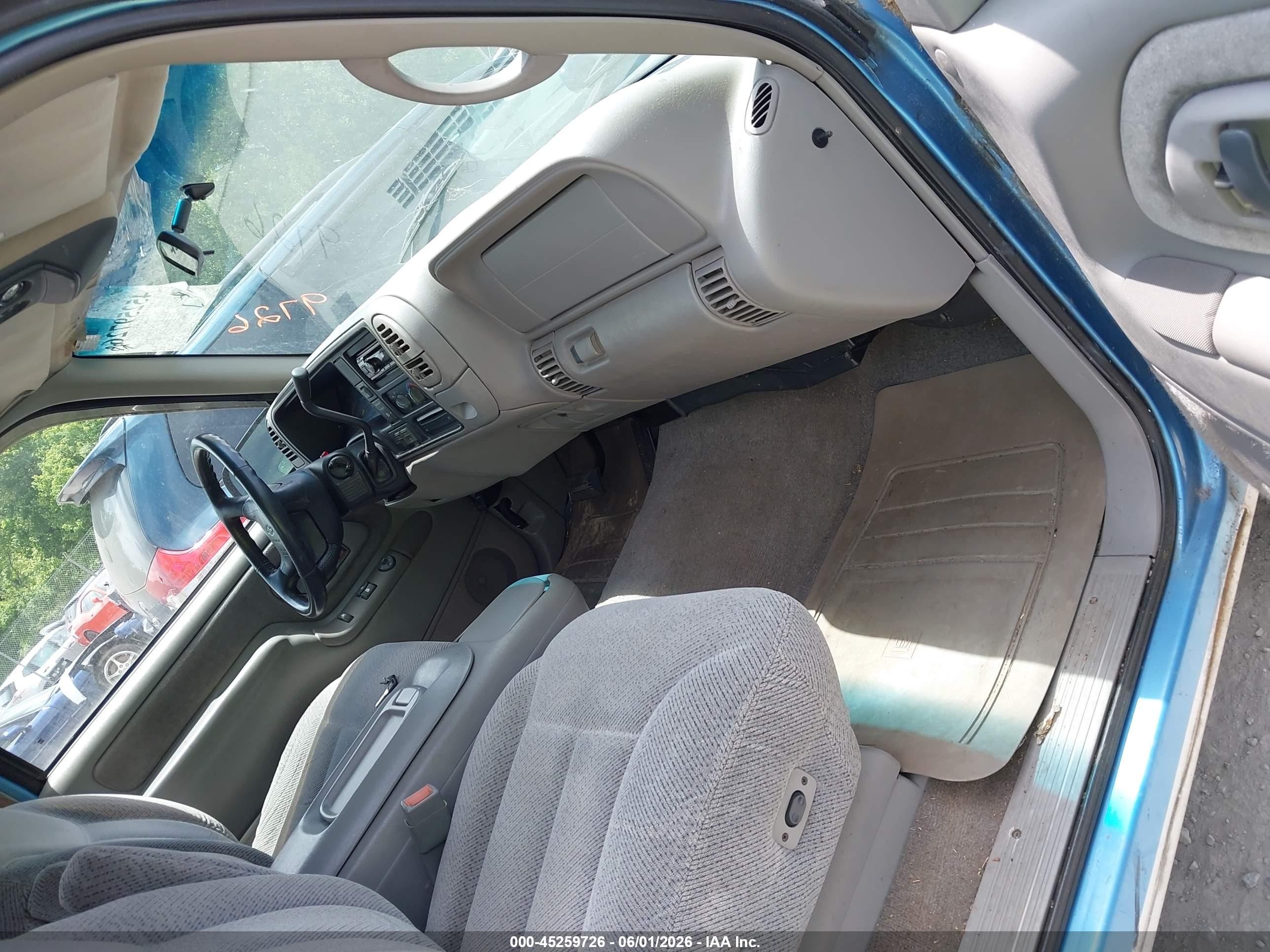 1997 Chevrolet K1500 Fleetside Light Blue vin: 2GCEK19R6V1158815
