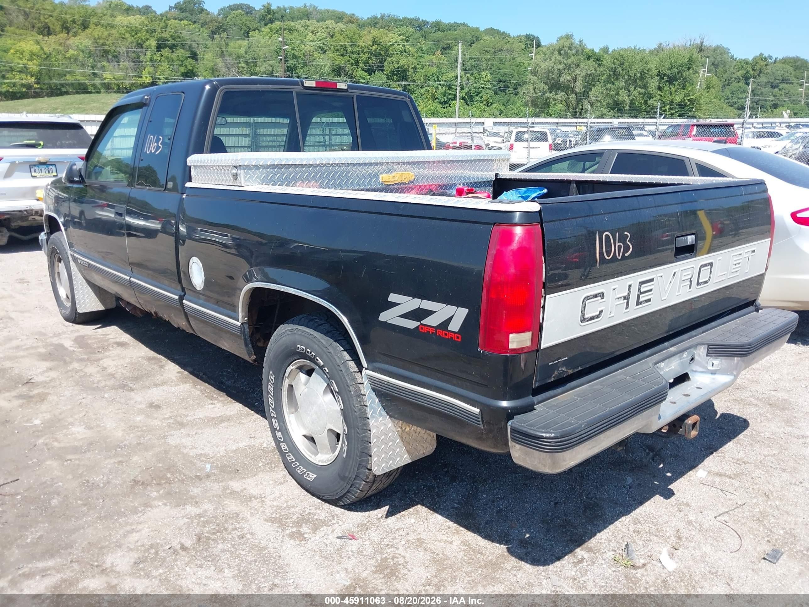 1997 Chevrolet K1500 Fleetside Black vin: 2GCEK19R6V1261720