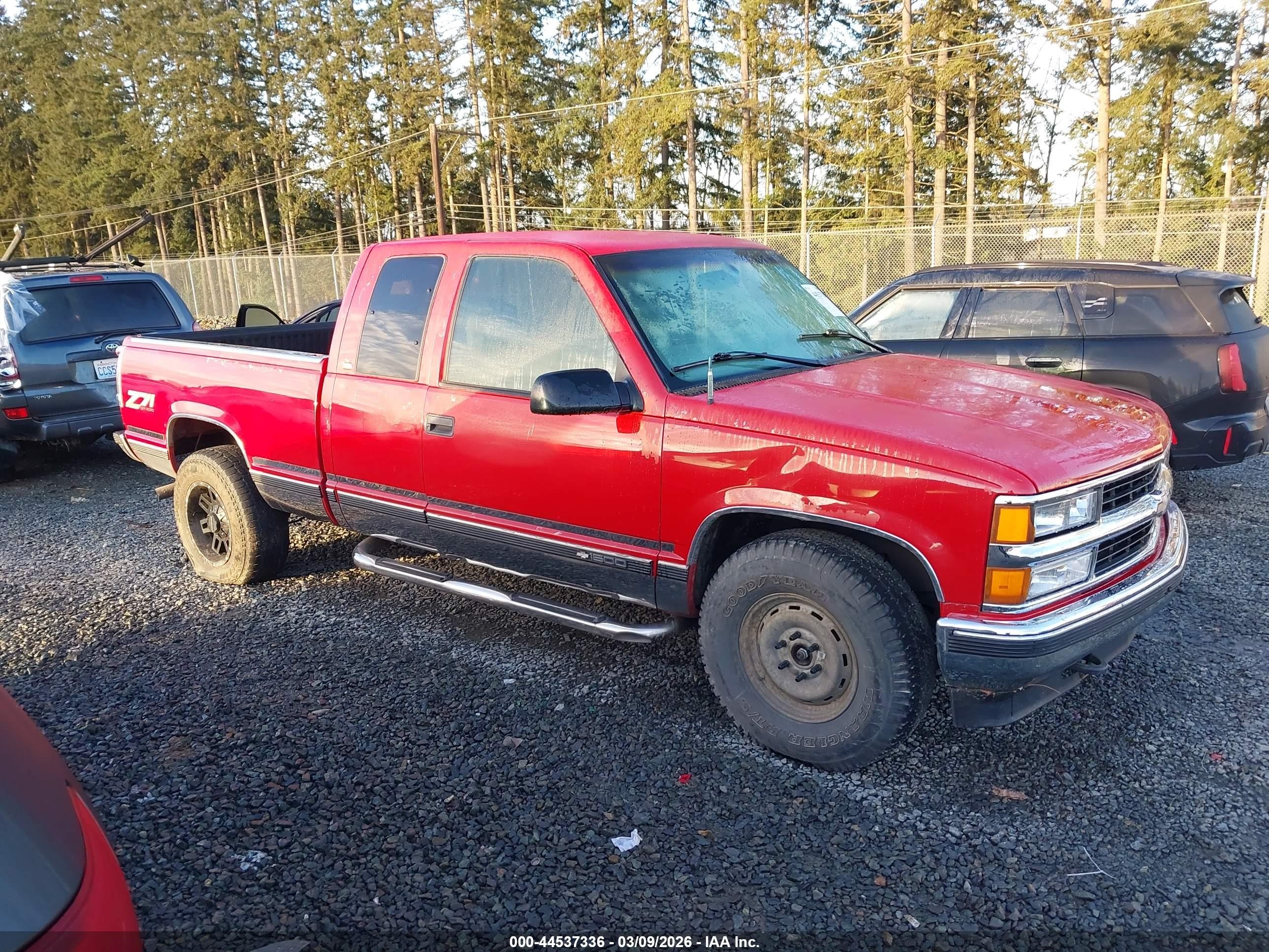 1997 Chevrolet K1500 Fleetside Красный vin: 2GCEK19R6V1277156