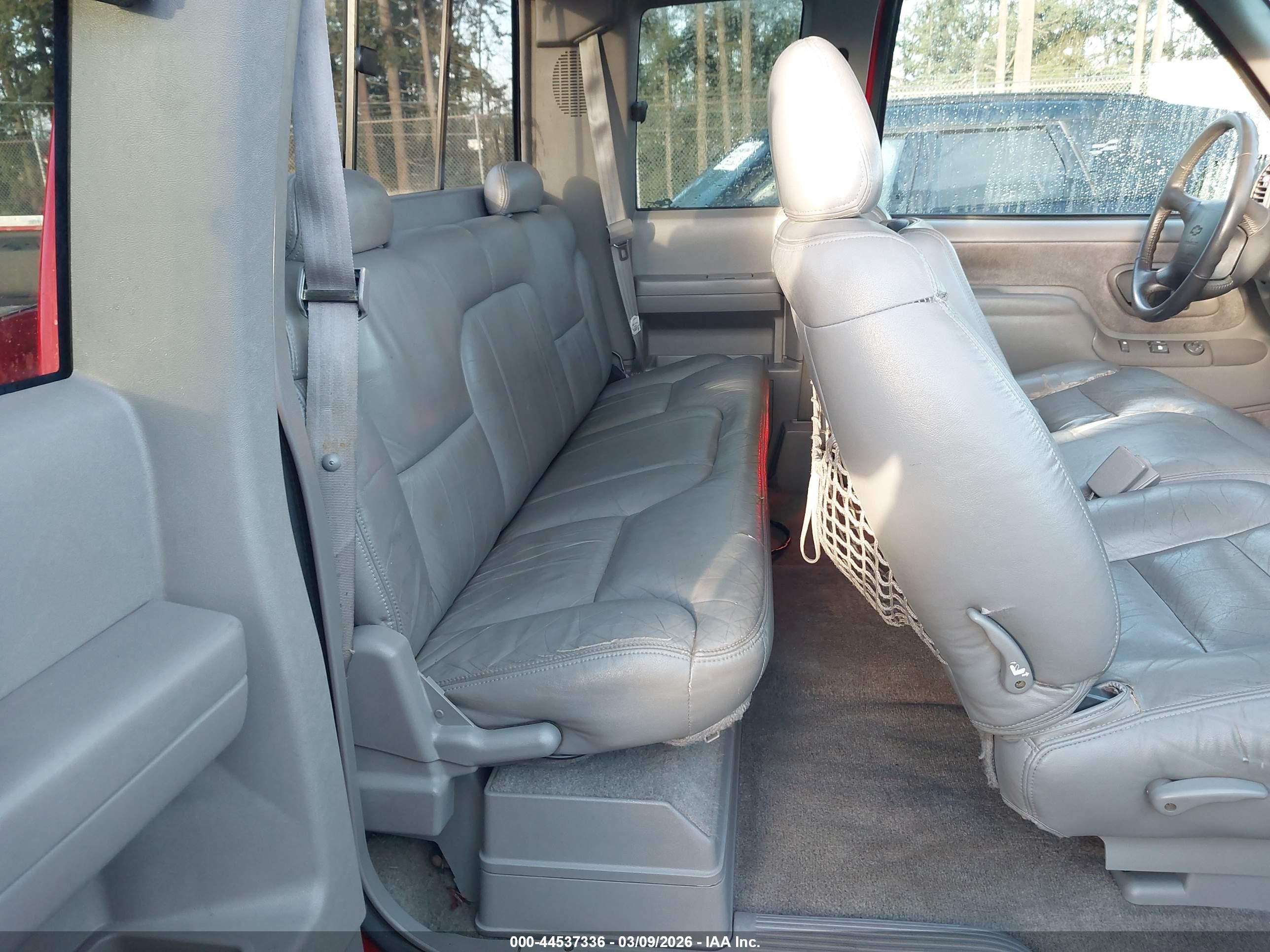 1997 Chevrolet K1500 Fleetside Красный vin: 2GCEK19R6V1277156