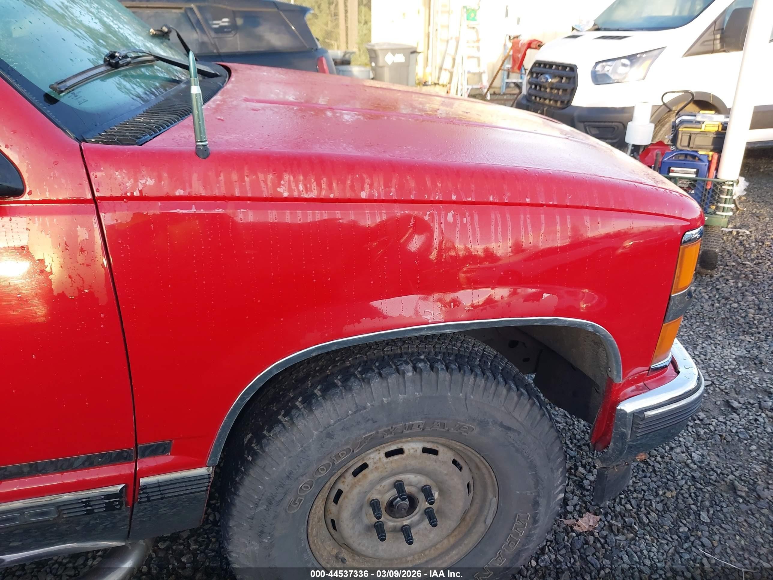 1997 Chevrolet K1500 Fleetside Красный vin: 2GCEK19R6V1277156
