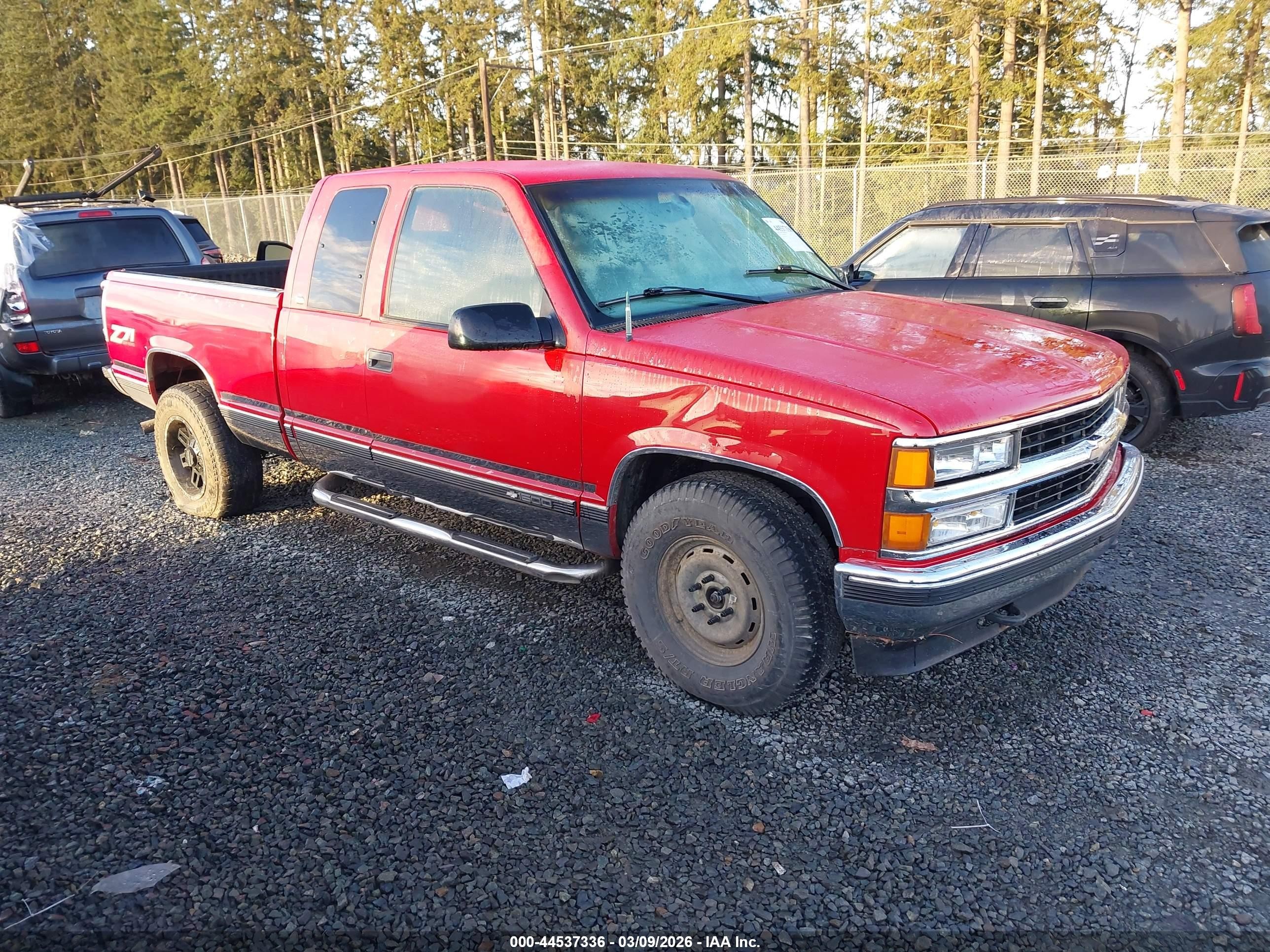 1997 Chevrolet K1500 Fleetside Красный vin: 2GCEK19R6V1277156