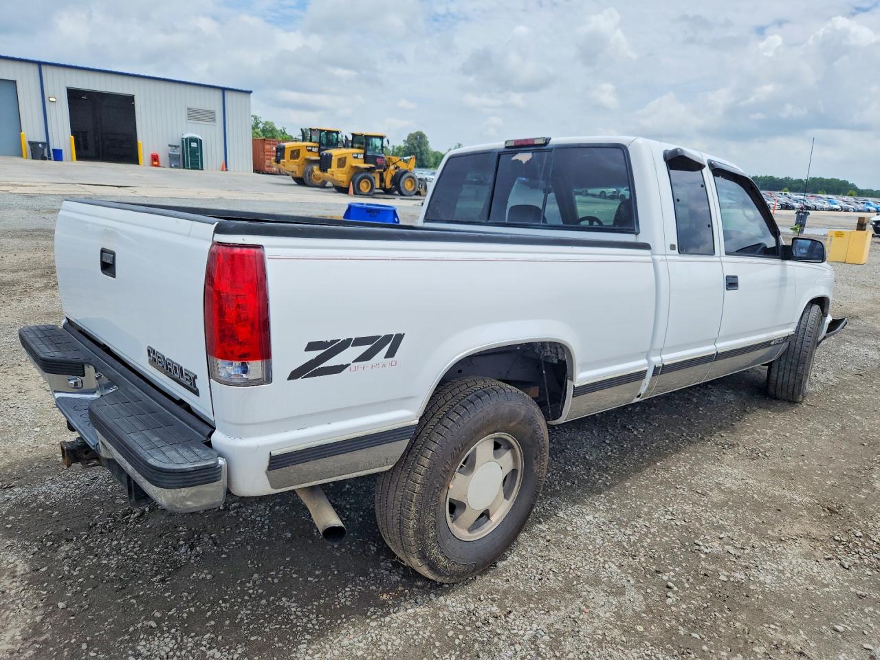 1998 Chevrolet Gmt-400 K1500 White vin: 2GCEK19R6W1221378
