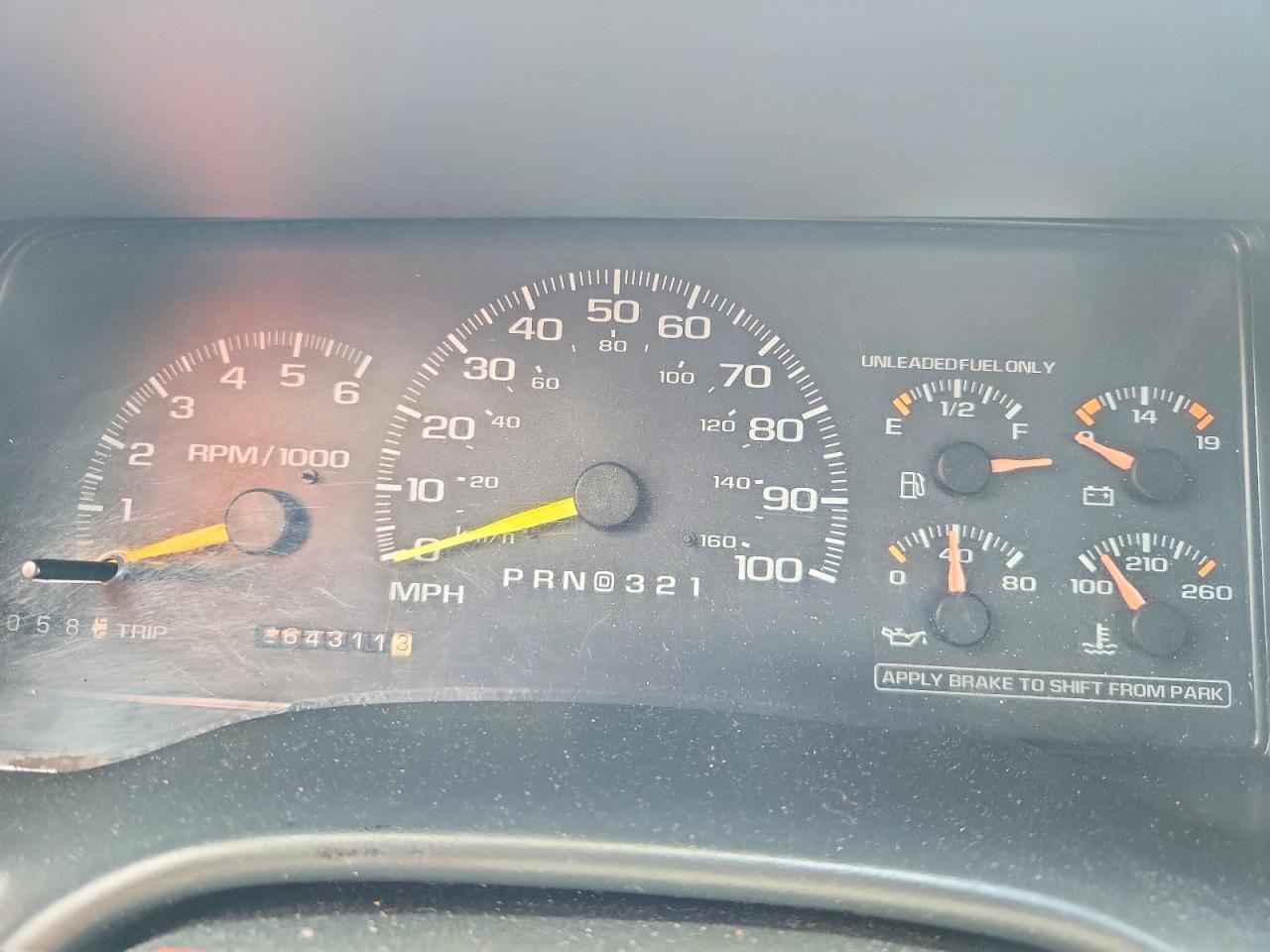 1998 Chevrolet Gmt-400 K1500 White vin: 2GCEK19R6W1221378