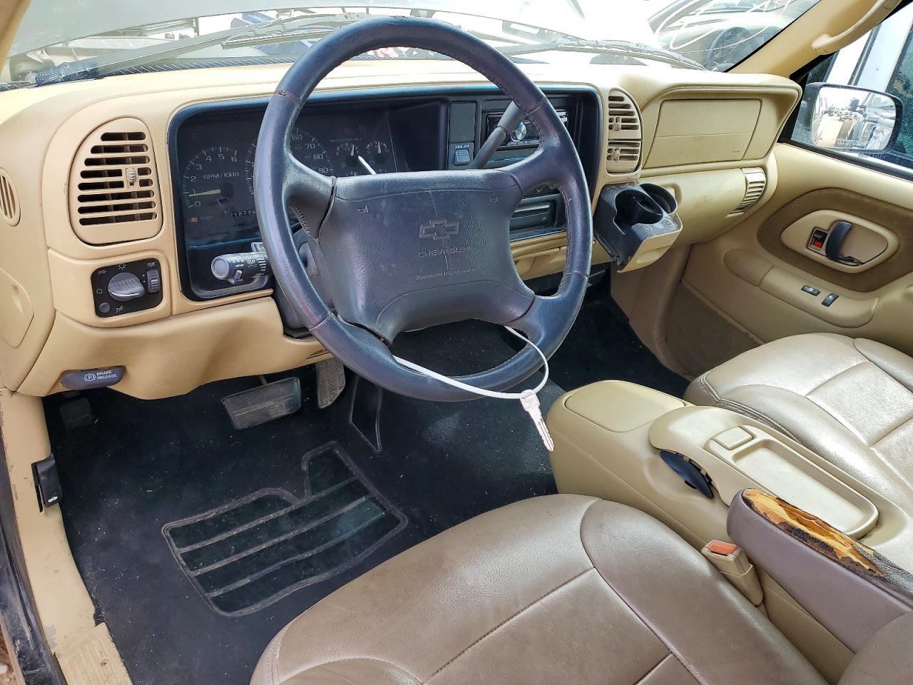 1997 Chevrolet Gmt-400 K1500 Black vin: 2GCEK19R7V1186848