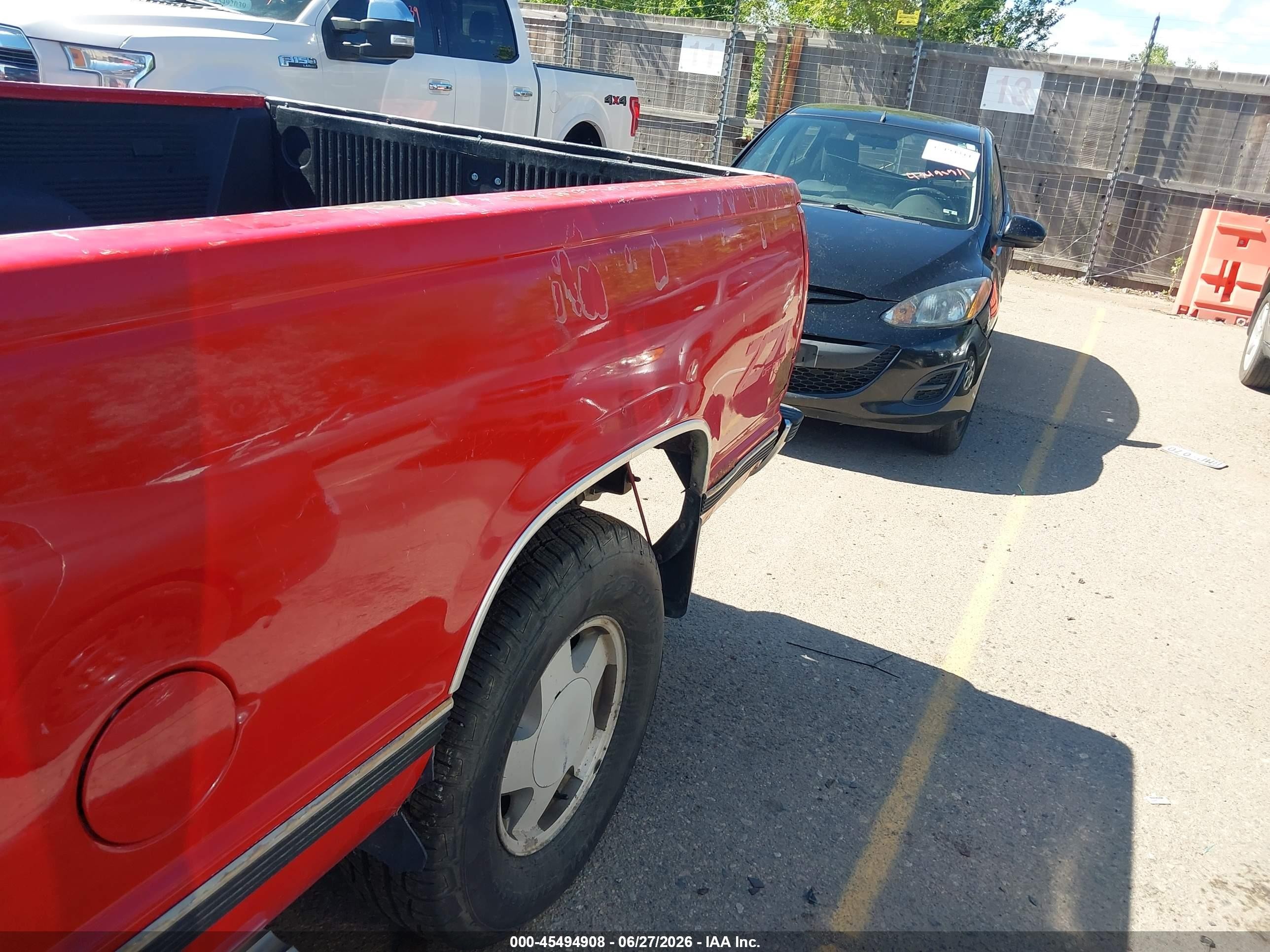1998 Chevrolet C/k 1500 Fleetside Red vin: 2GCEK19R7W1130491