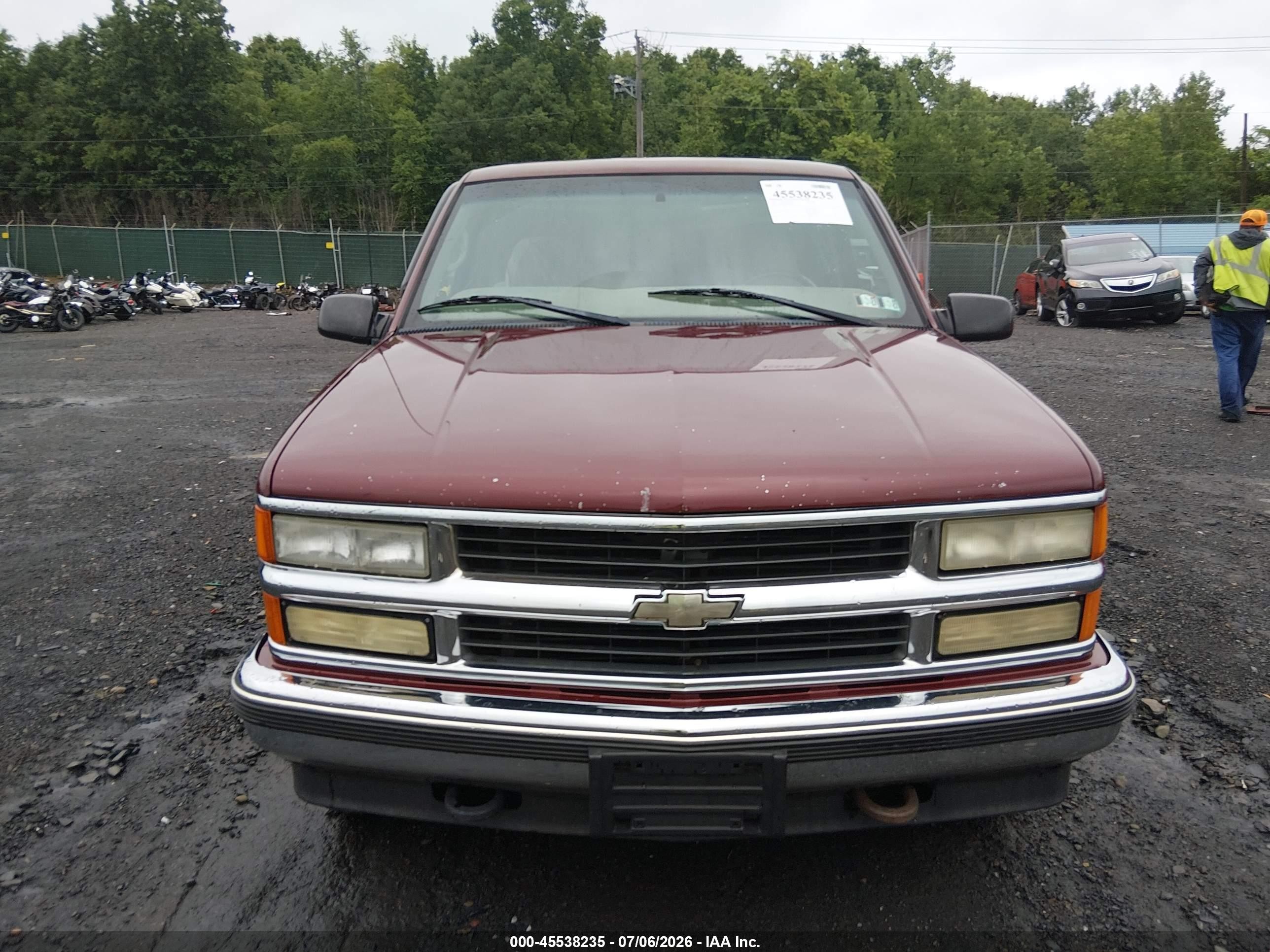 1998 Chevrolet C/k 1500 Fleetside Burgundy vin: 2GCEK19R7W1191016