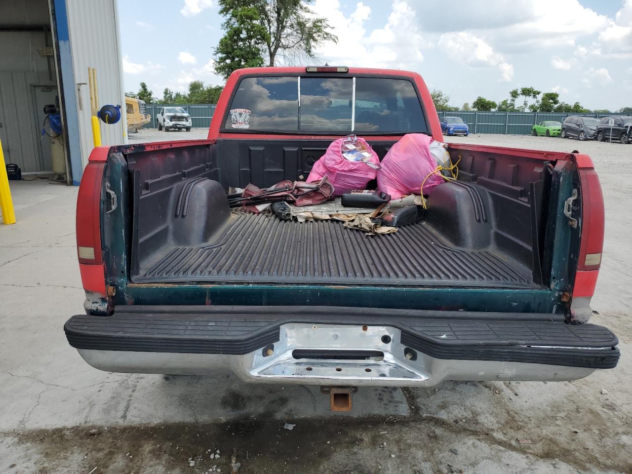 1996 Chevrolet Gmt-400 K1500 Red vin: 2GCEK19R8T1209275