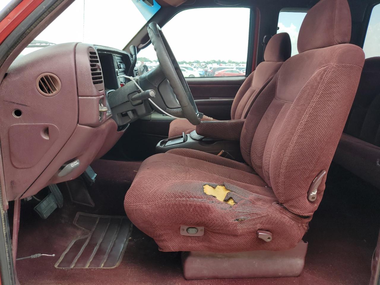 1996 Chevrolet Gmt-400 K1500 Red vin: 2GCEK19R8T1209275