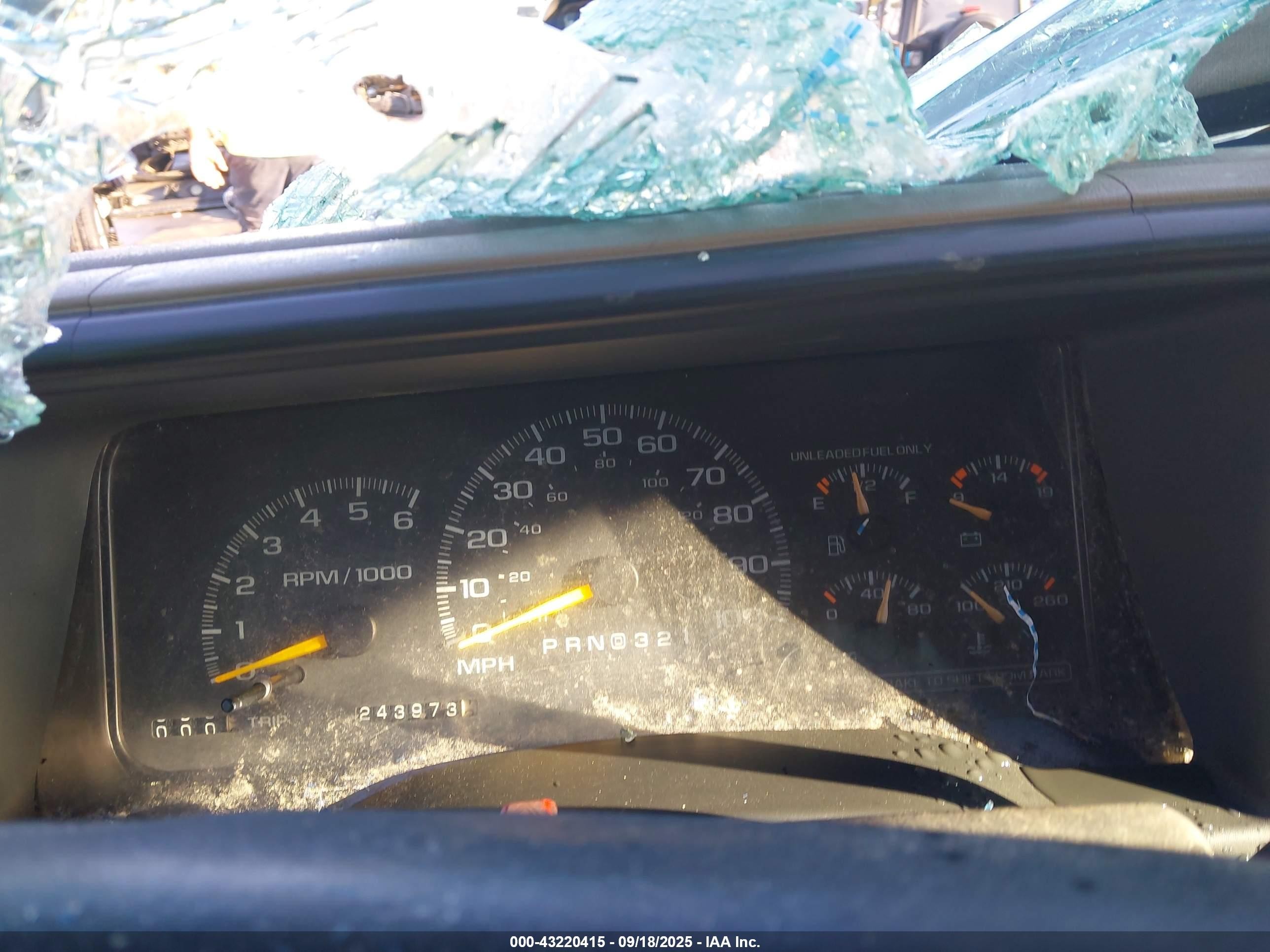 1997 Chevrolet K1500 Fleetside Blue vin: 2GCEK19R8V1125041