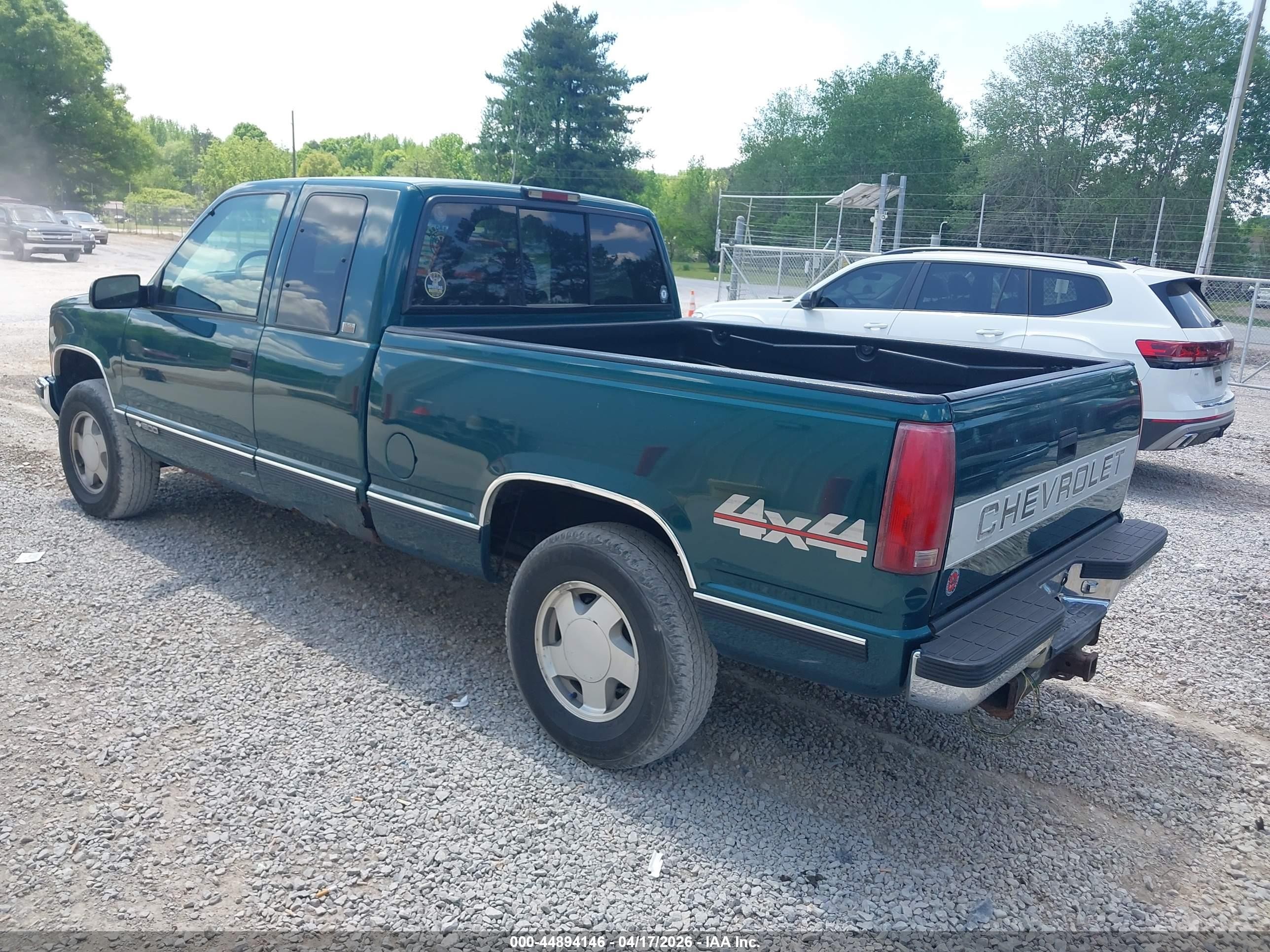 1997 Chevrolet K1500 Fleetside Зеленый vin: 2GCEK19R8V1162140