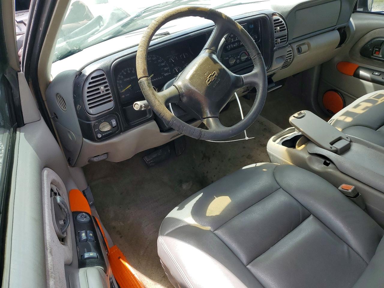 1998 Chevrolet Gmt-400 K1500 Two Tone vin: 2GCEK19R8W1276253
