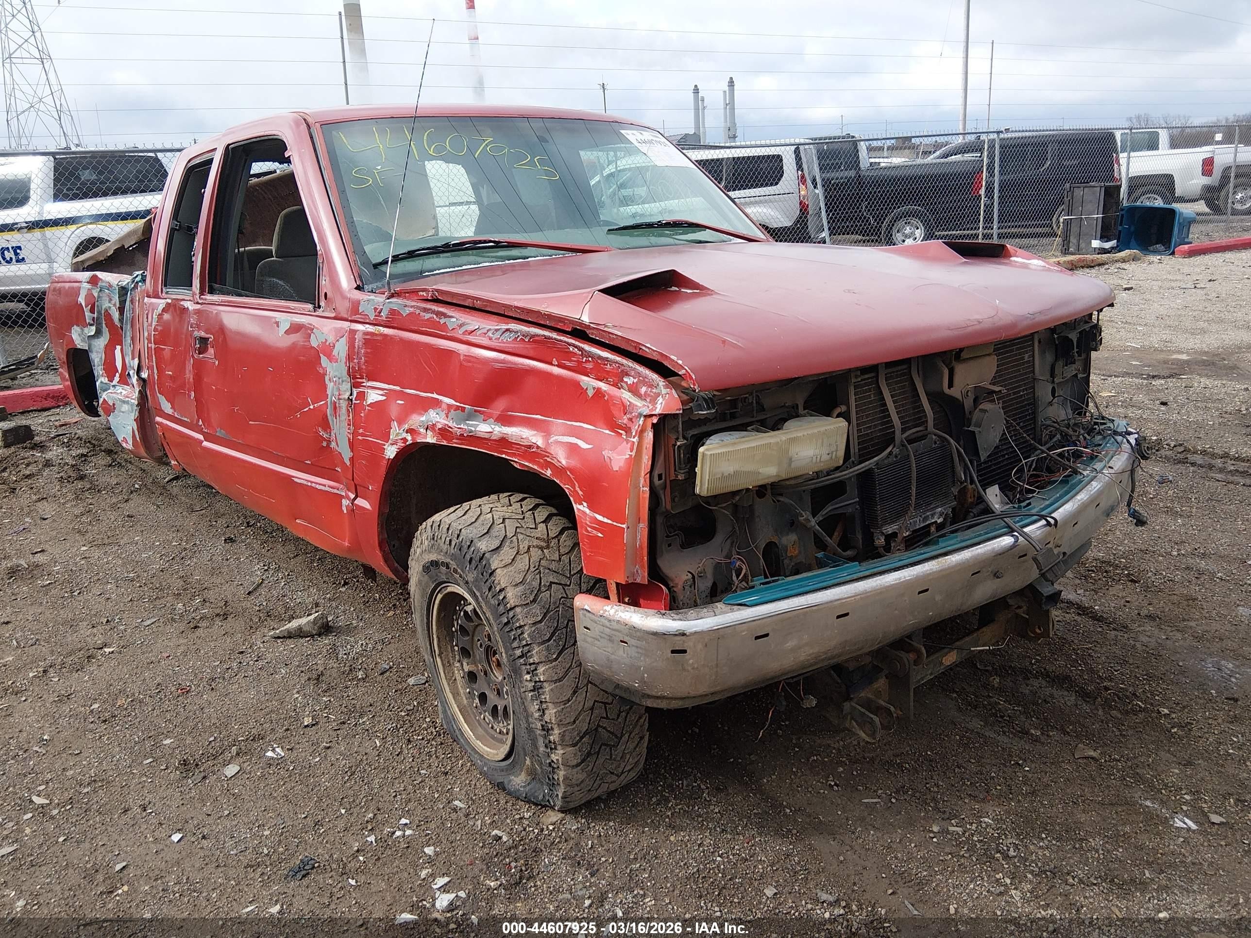 1997 Chevrolet K1500 Fleetside Red vin: 2GCEK19R9V1115585