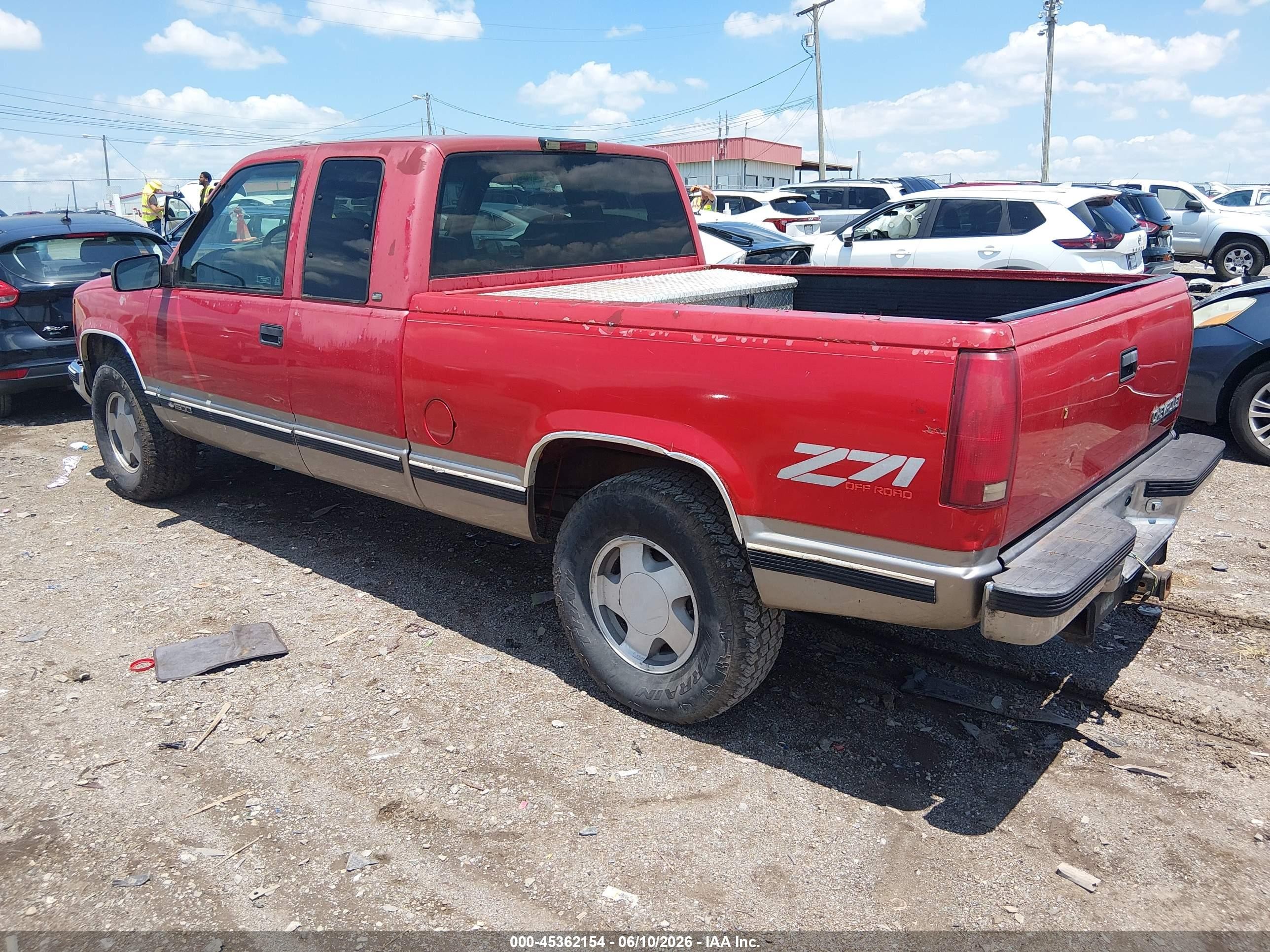 1998 Chevrolet C/k 1500 Fleetside Red vin: 2GCEK19R9W1141038