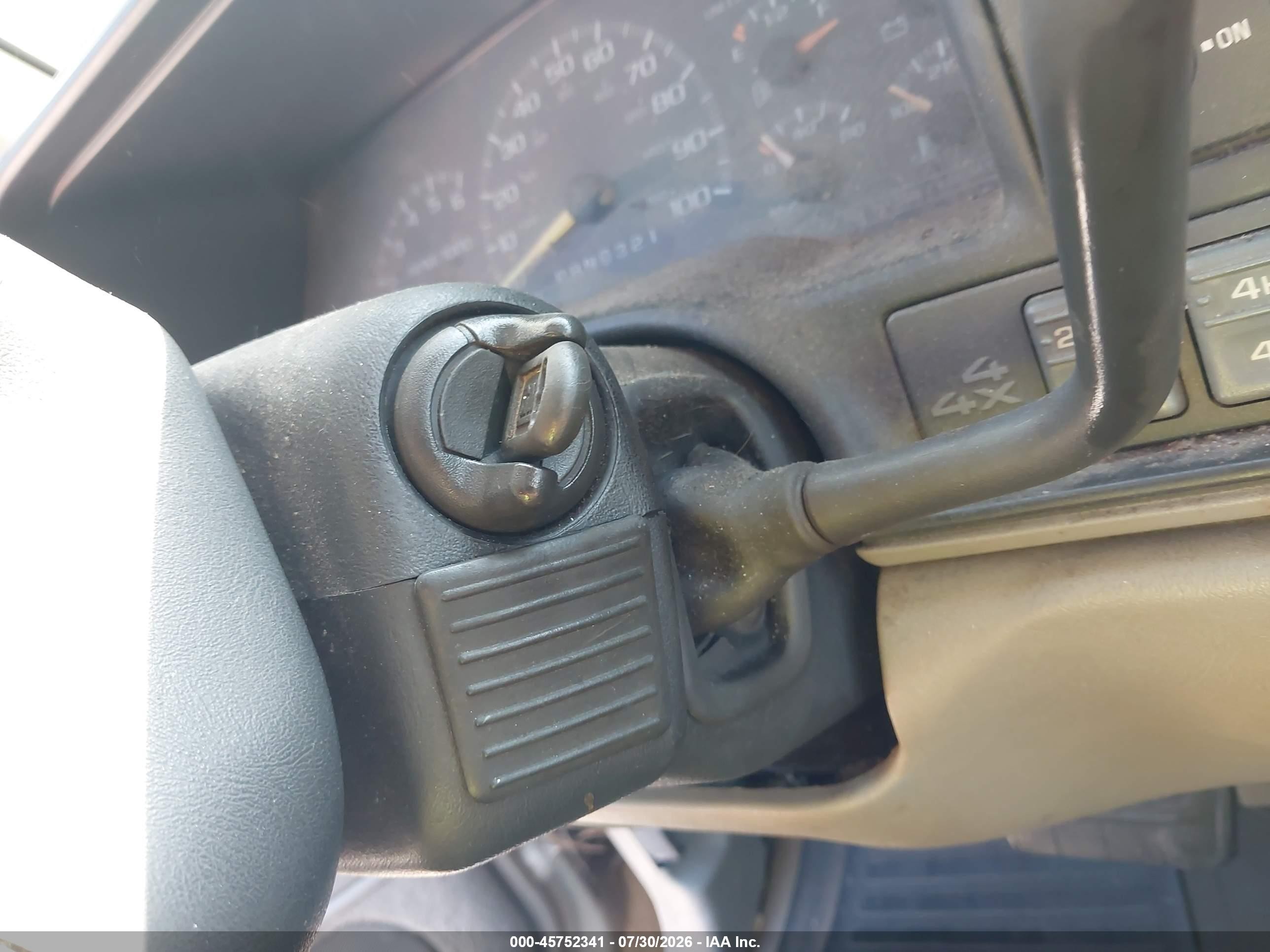 1998 Chevrolet C/k 1500 Fleetside Золотой vin: 2GCEK19R9W1276312