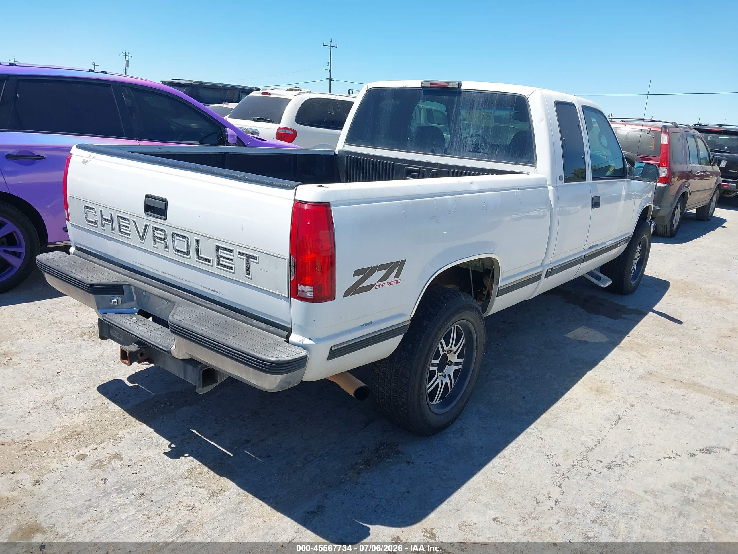1997 Chevrolet K1500 Fleetside White vin: 2GCEK19RXV1256083