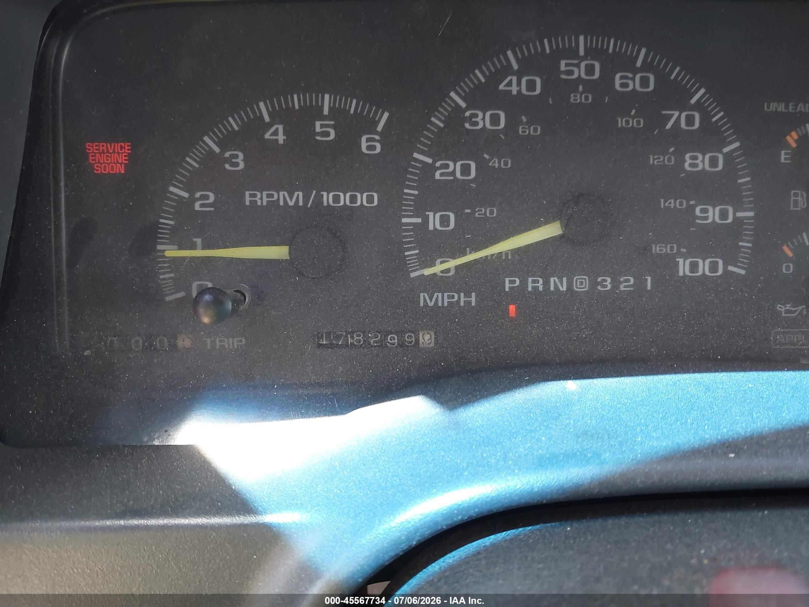 1997 Chevrolet K1500 Fleetside White vin: 2GCEK19RXV1256083