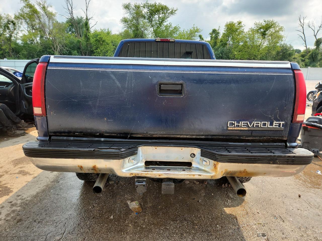 1998 Chevrolet Gmt-400 K1500 Blue vin: 2GCEK19RXW1143963