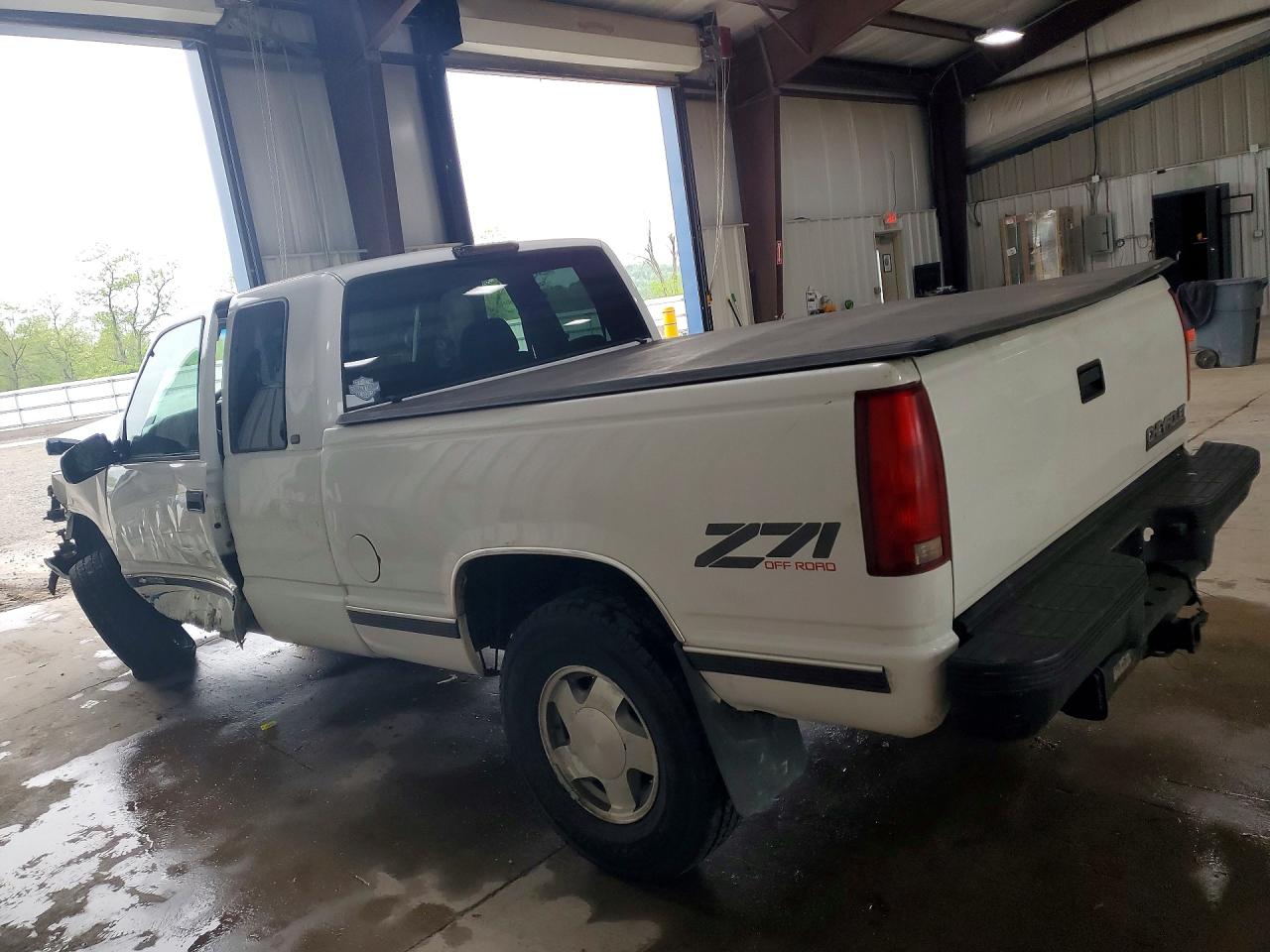 1998 Chev Chevy1500 White vin: 2GCEK19RXW1247319