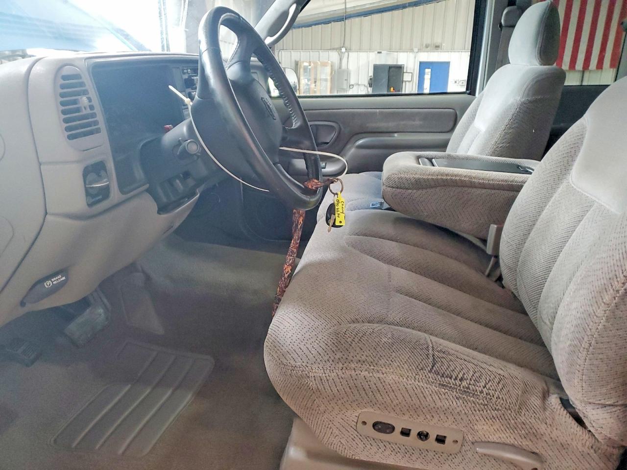 1998 Chev Chevy1500 White vin: 2GCEK19RXW1247319