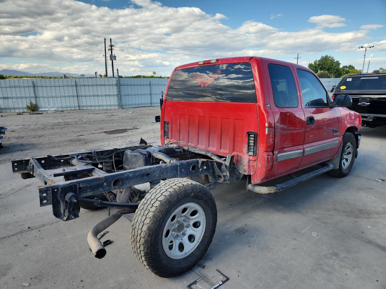 2002 Chevrolet Silverado K1500 Красный vin: 2GCEK19T021200032
