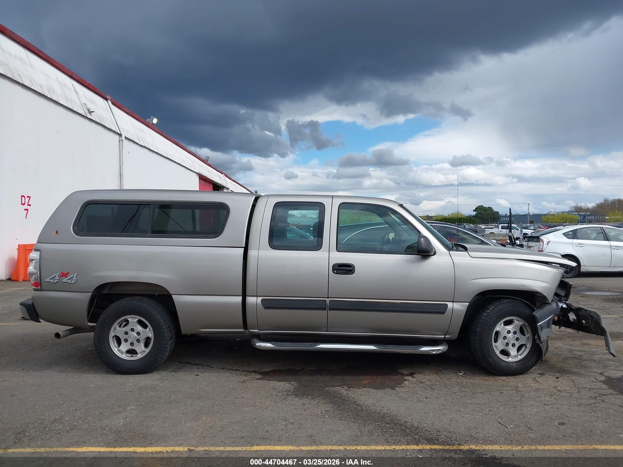 2003 Chevrolet Silverado 1500 Ls Серебряный vin: 2GCEK19T031104810
