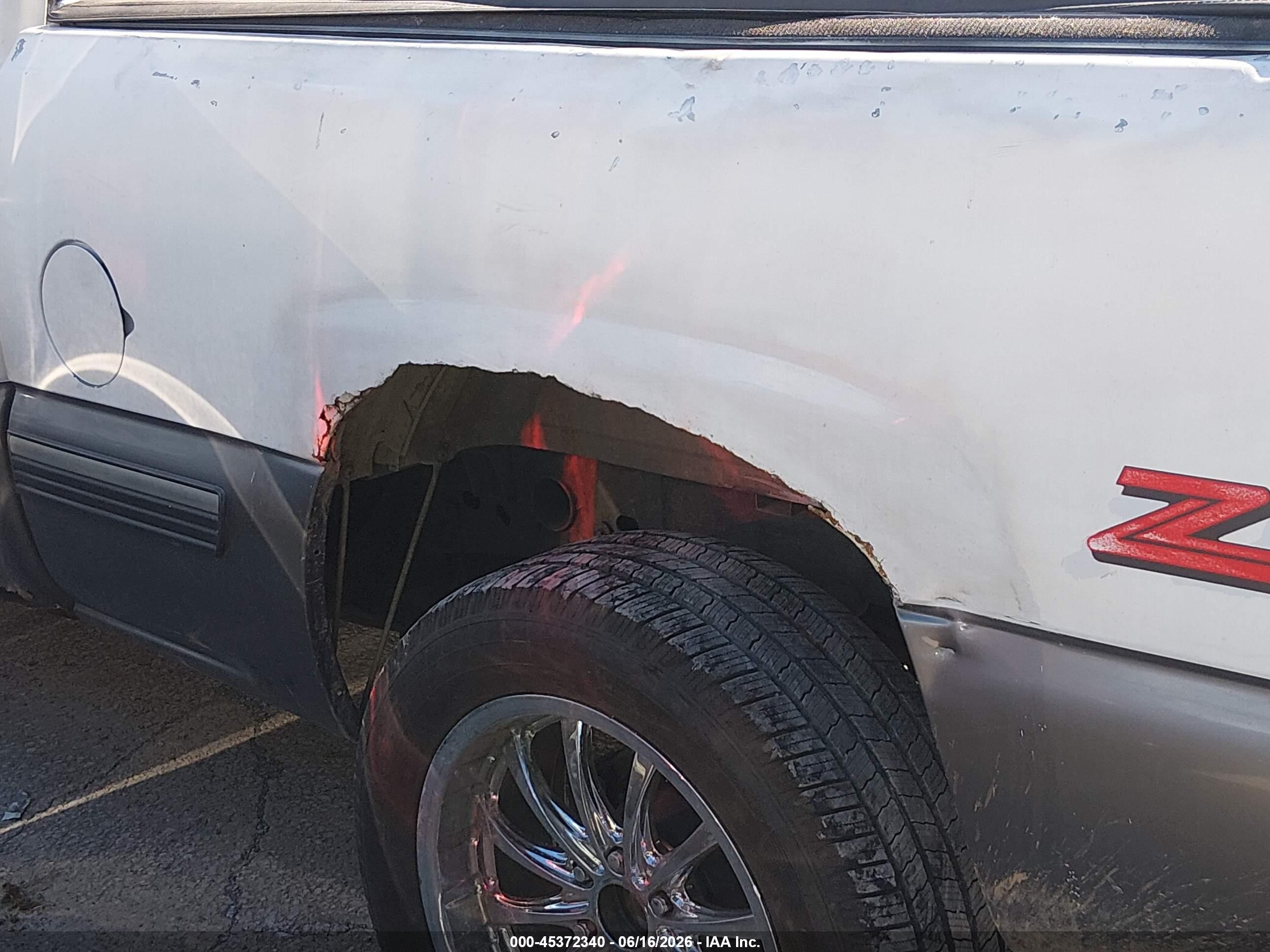 2000 Chevrolet Silverado 1500 Ls White vin: 2GCEK19T0Y1214960