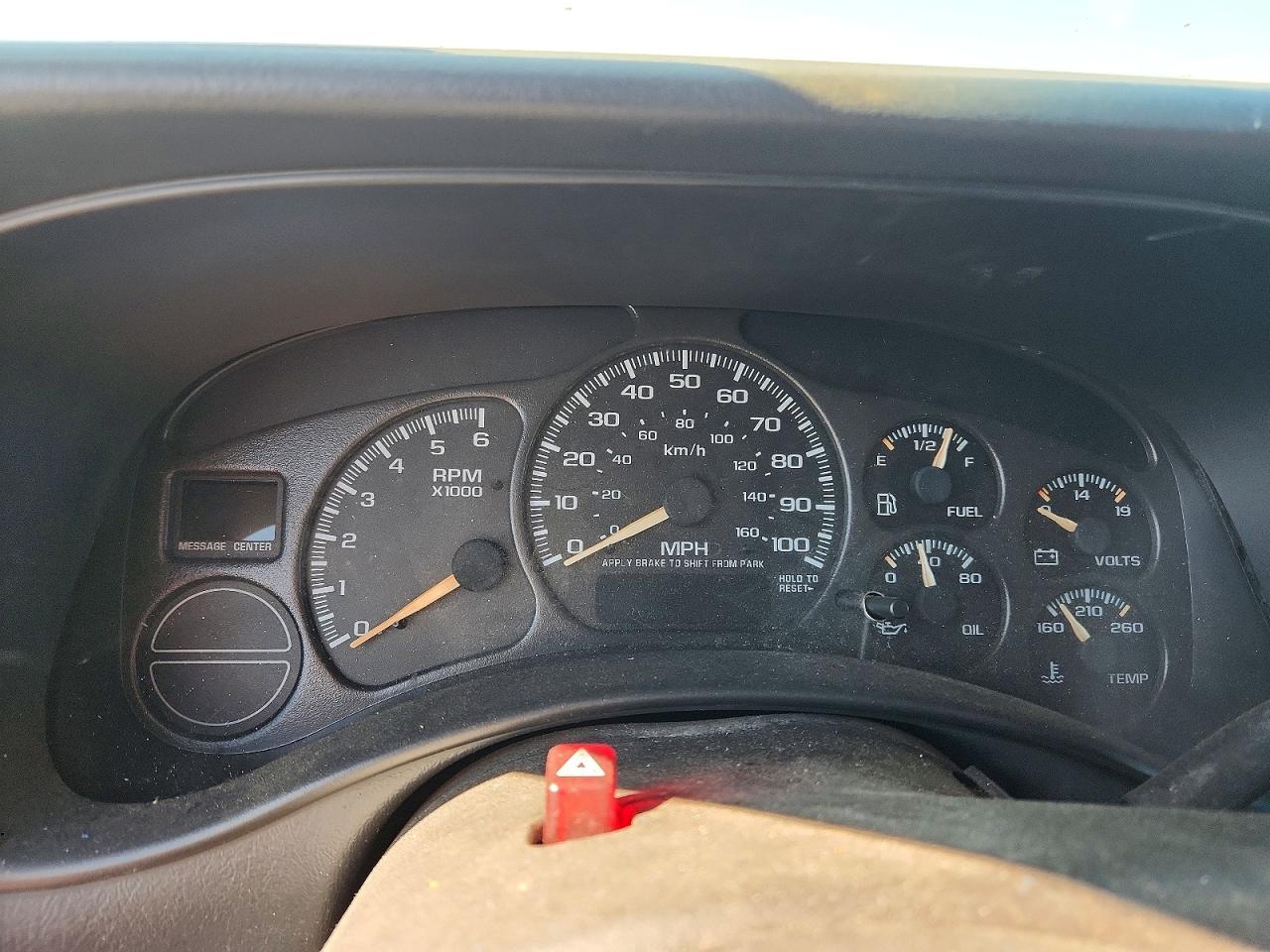 2001 Chevrolet Silverado 1500 Серебряный vin: 2GCEK19T111352464