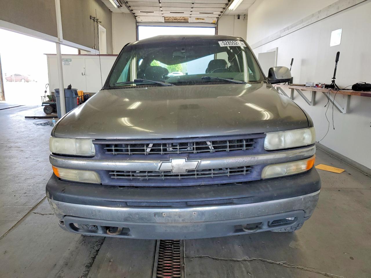 2002 Chevrolet Silverado K1500 Серый vin: 2GCEK19T121267934