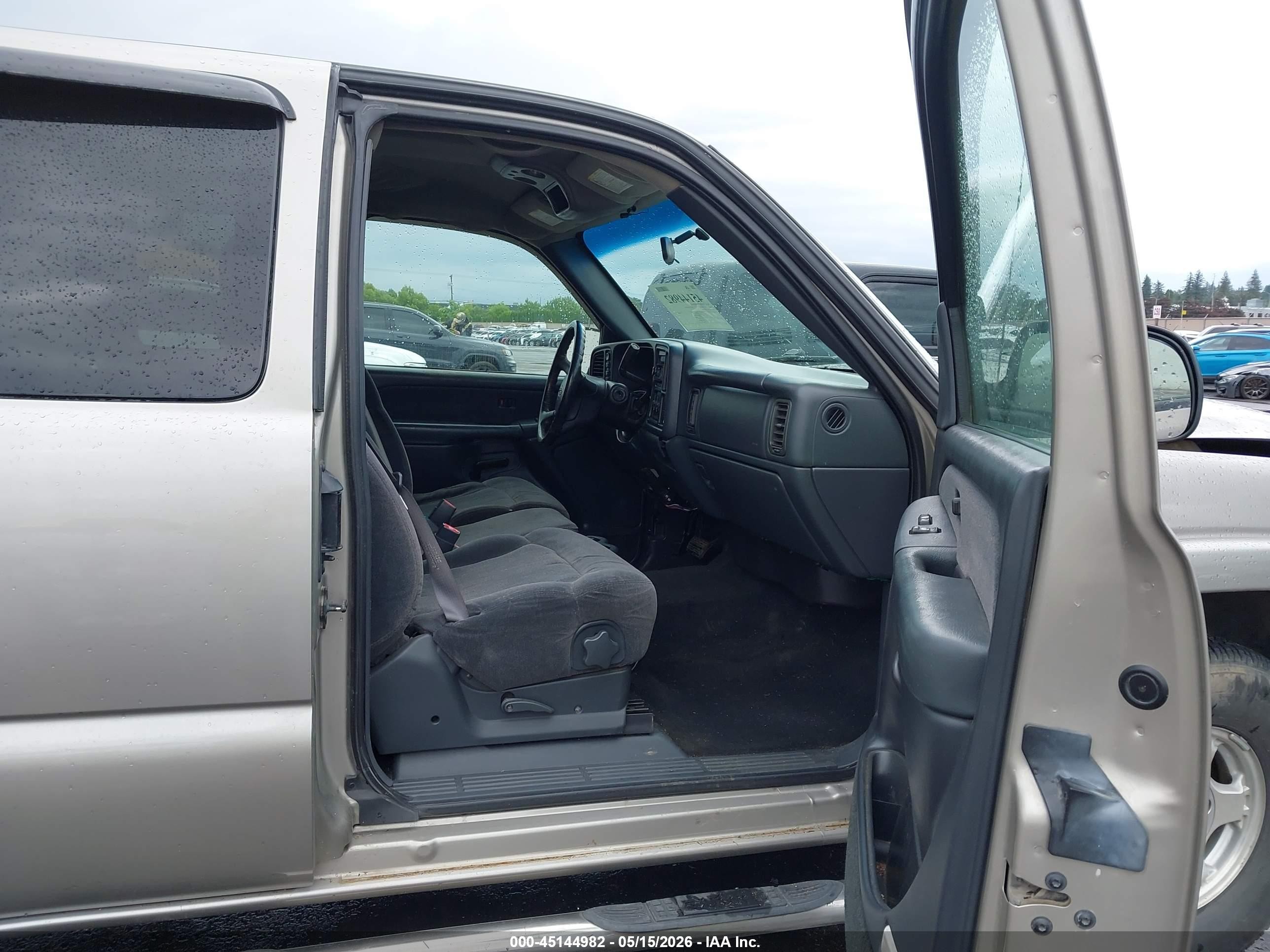 2002 Chevrolet Silverado K1500 Gold vin: 2GCEK19T121361120
