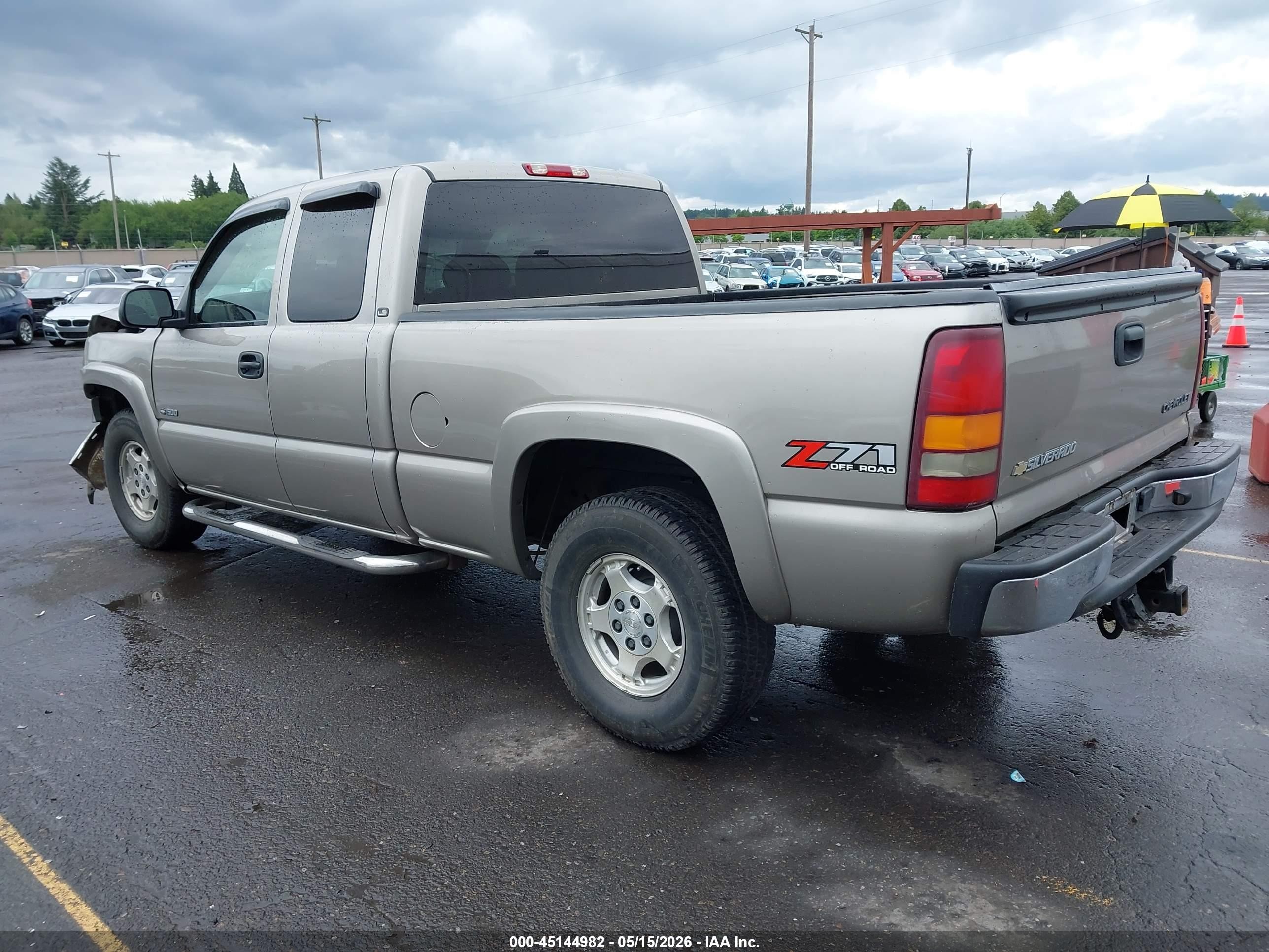 2002 Chevrolet Silverado K1500 Gold vin: 2GCEK19T121361120