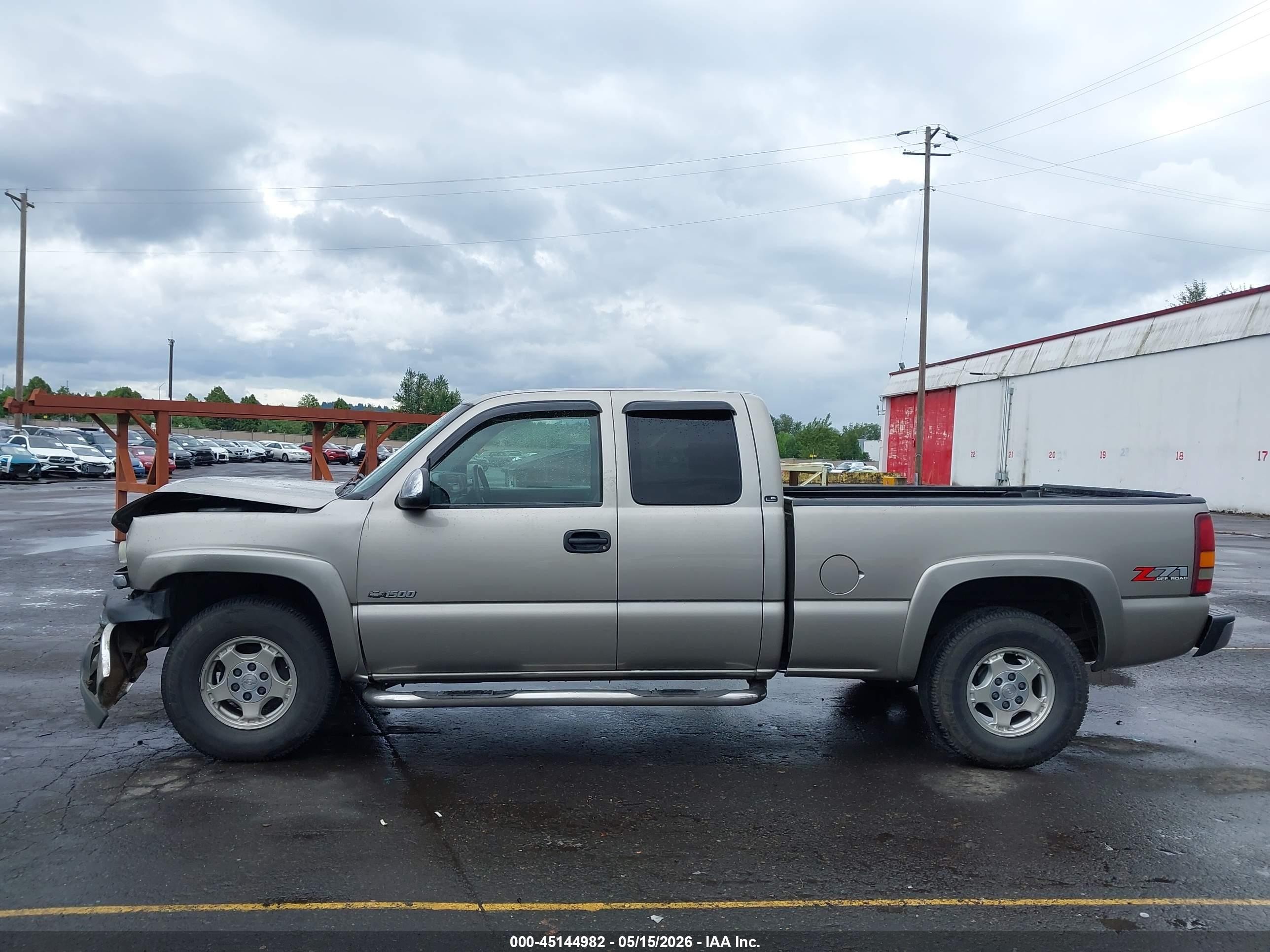 2002 Chevrolet Silverado K1500 Gold vin: 2GCEK19T121361120