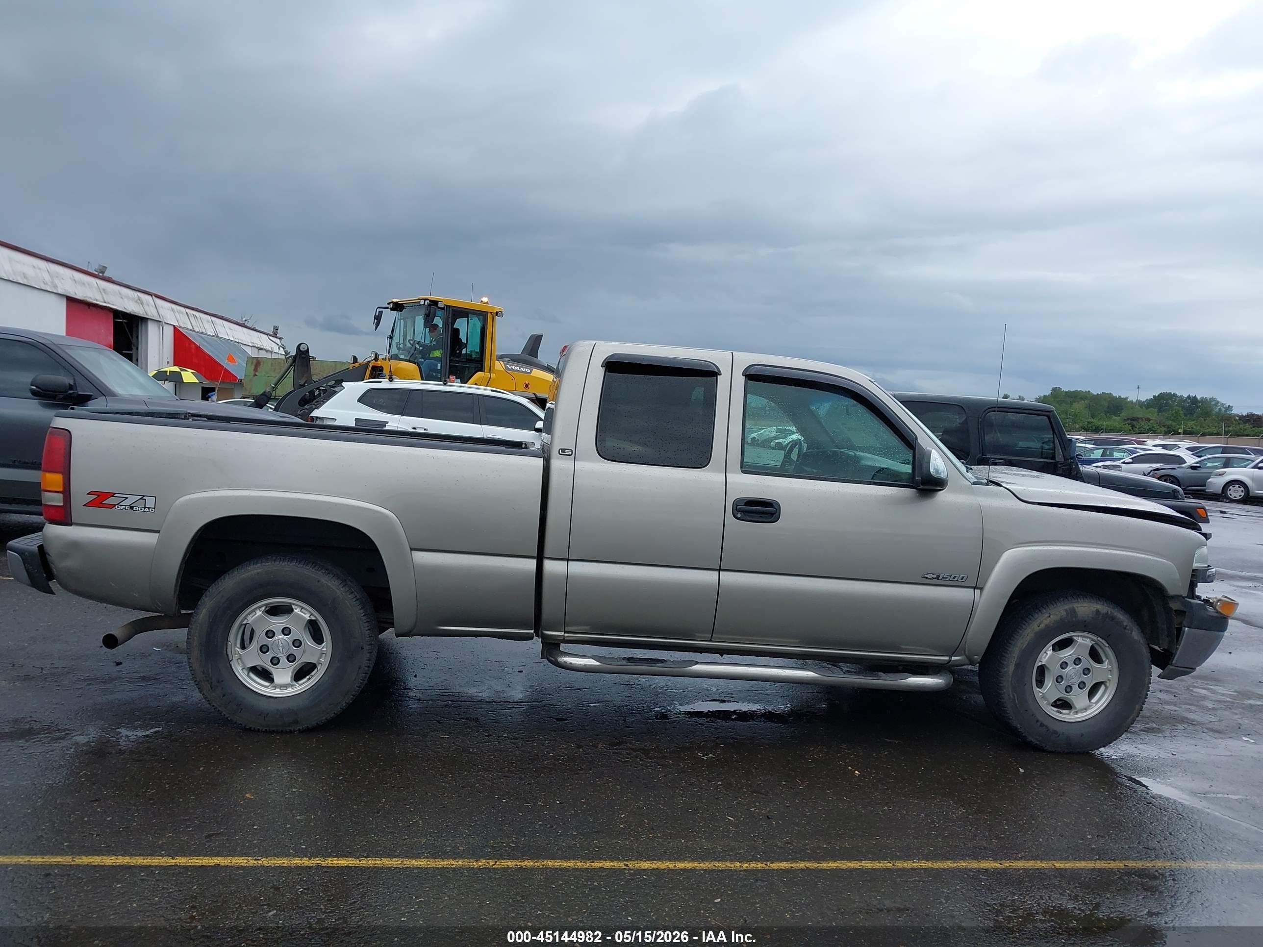 2002 Chevrolet Silverado K1500 Gold vin: 2GCEK19T121361120