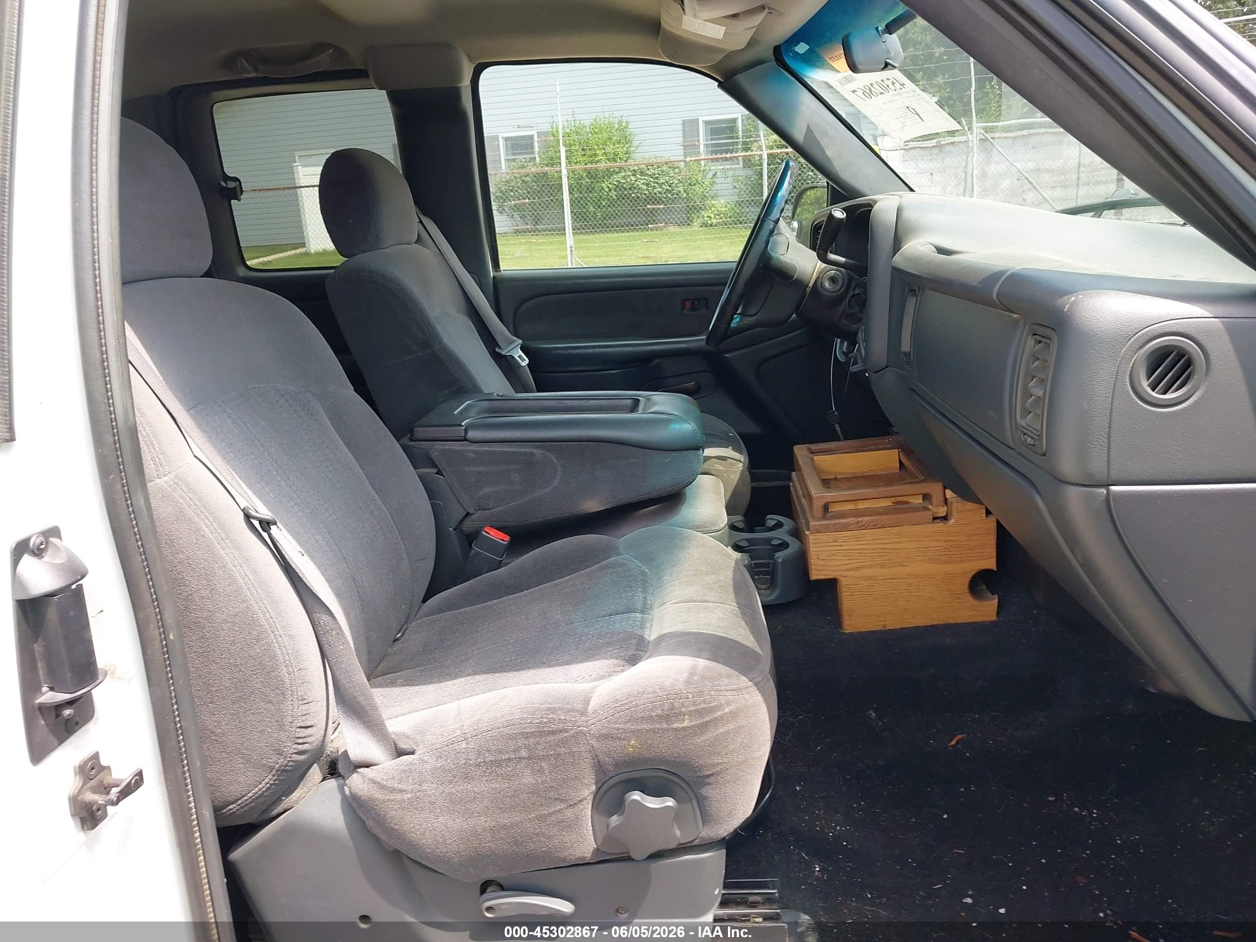 2002 Chevrolet Silverado 1500 Ls Белый vin: 2GCEK19T121371954