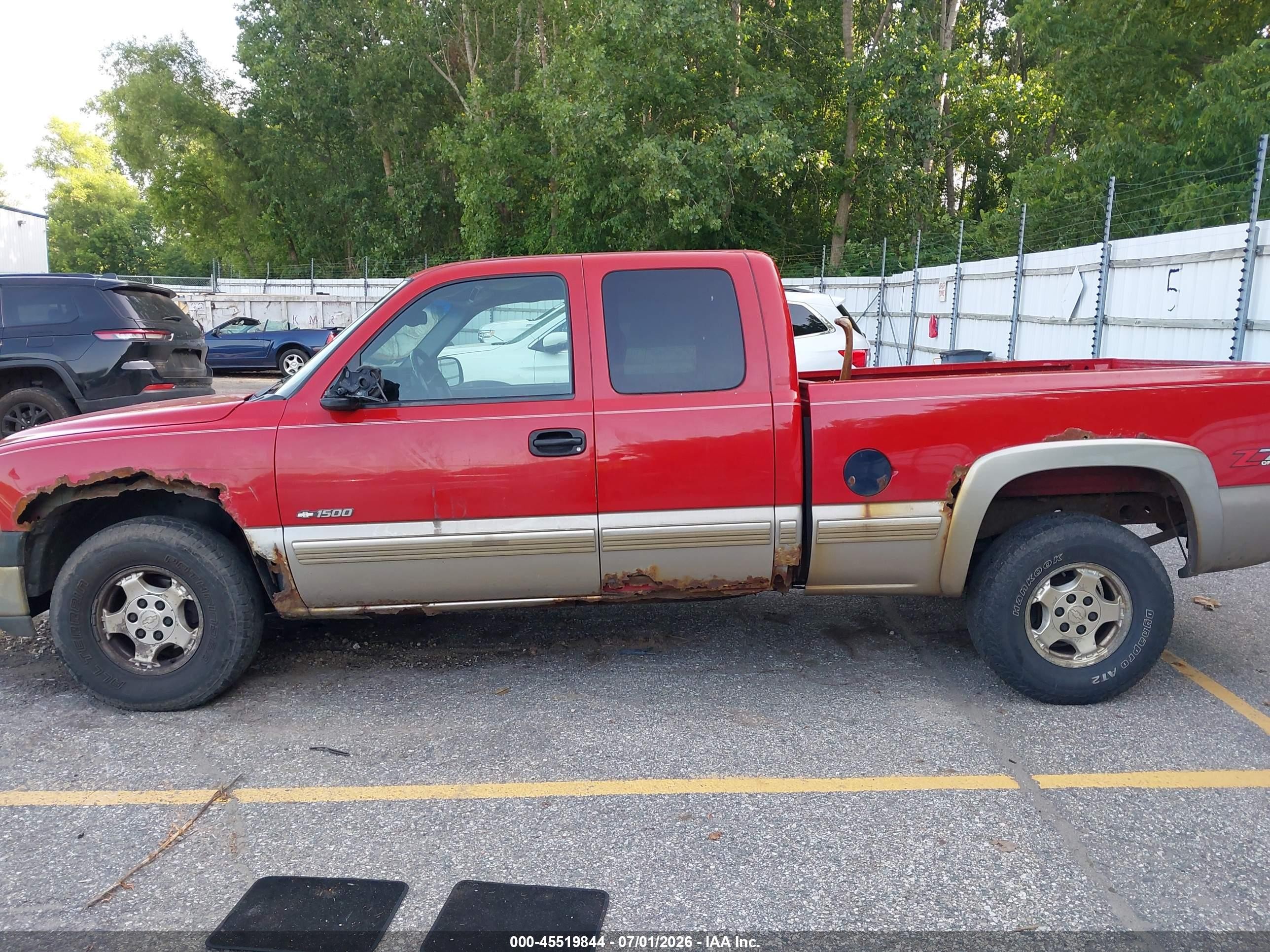 2002 Chevrolet Silverado 1500 Ls Red vin: 2GCEK19T121422787