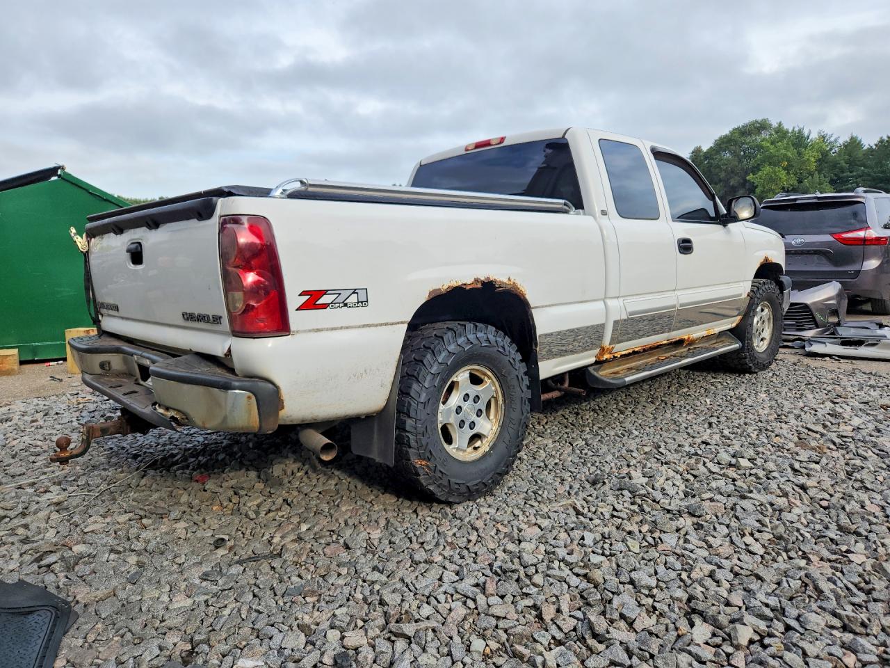 2003 Chevrolet Silverado K1500 White vin: 2GCEK19T131236197