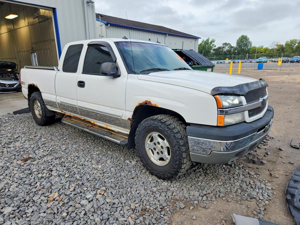 2003 Chevrolet Silverado K1500 White vin: 2GCEK19T131236197