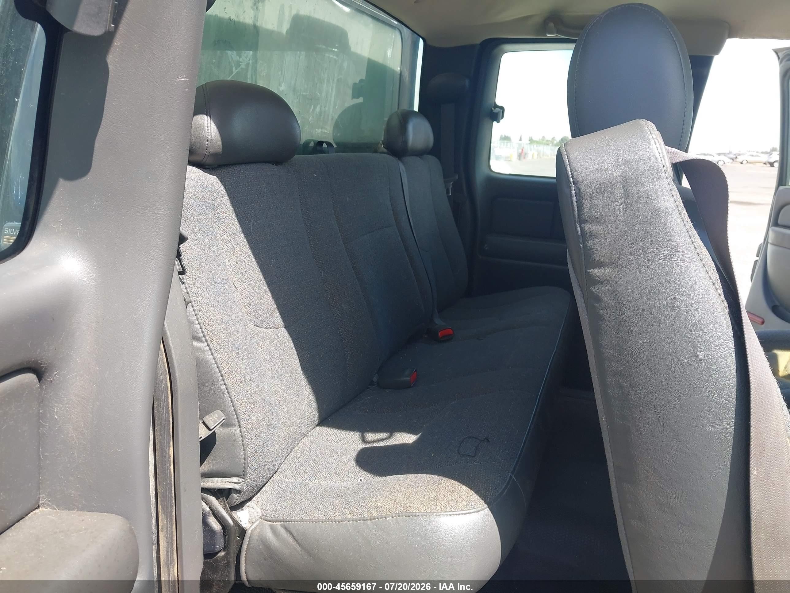 2004 Chevrolet Silverado 1500 Work Truck Gray vin: 2GCEK19T141409640