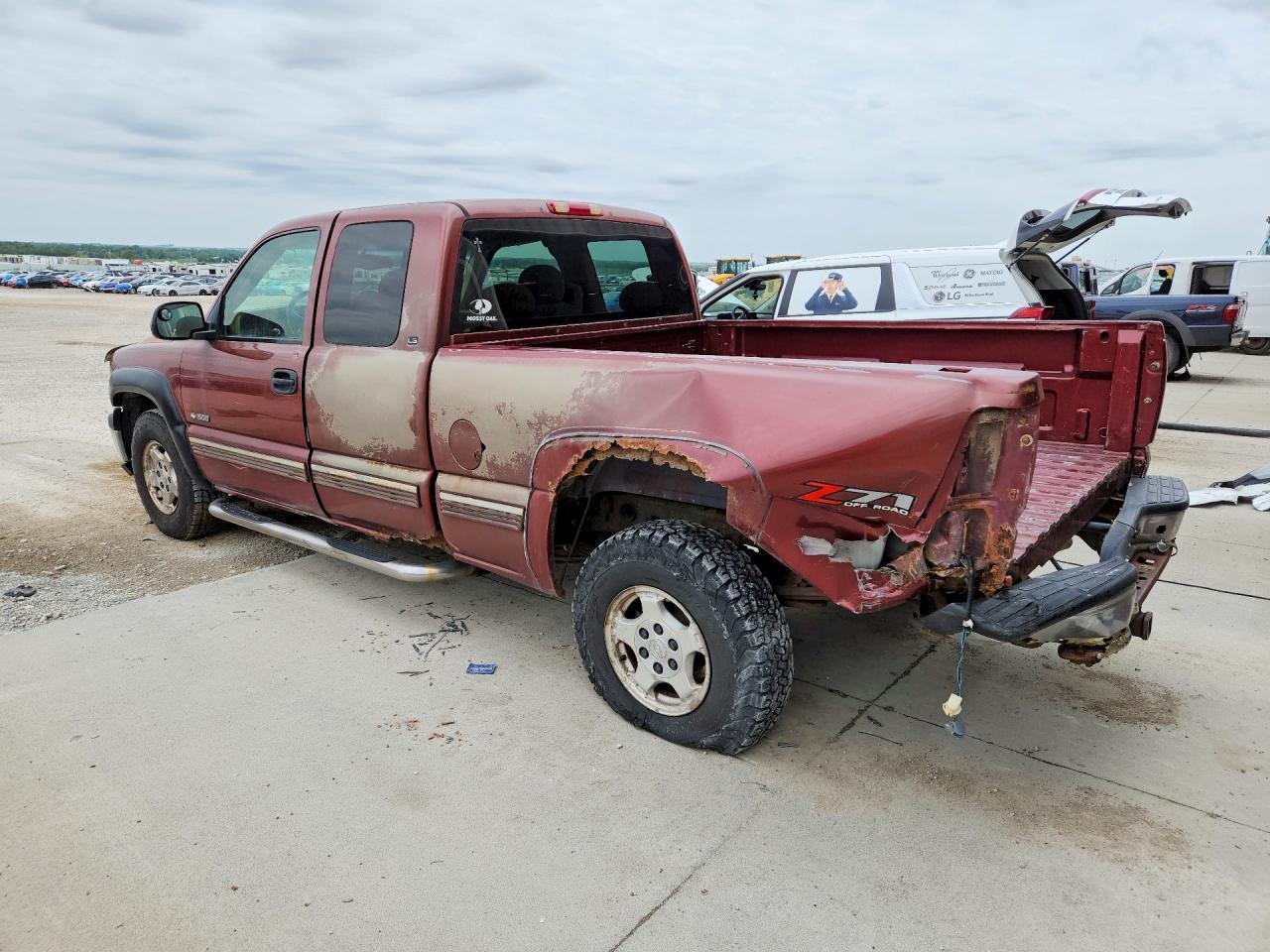 1999 Chevrolet Silverado K1500 Burgundy vin: 2GCEK19T1X1260800