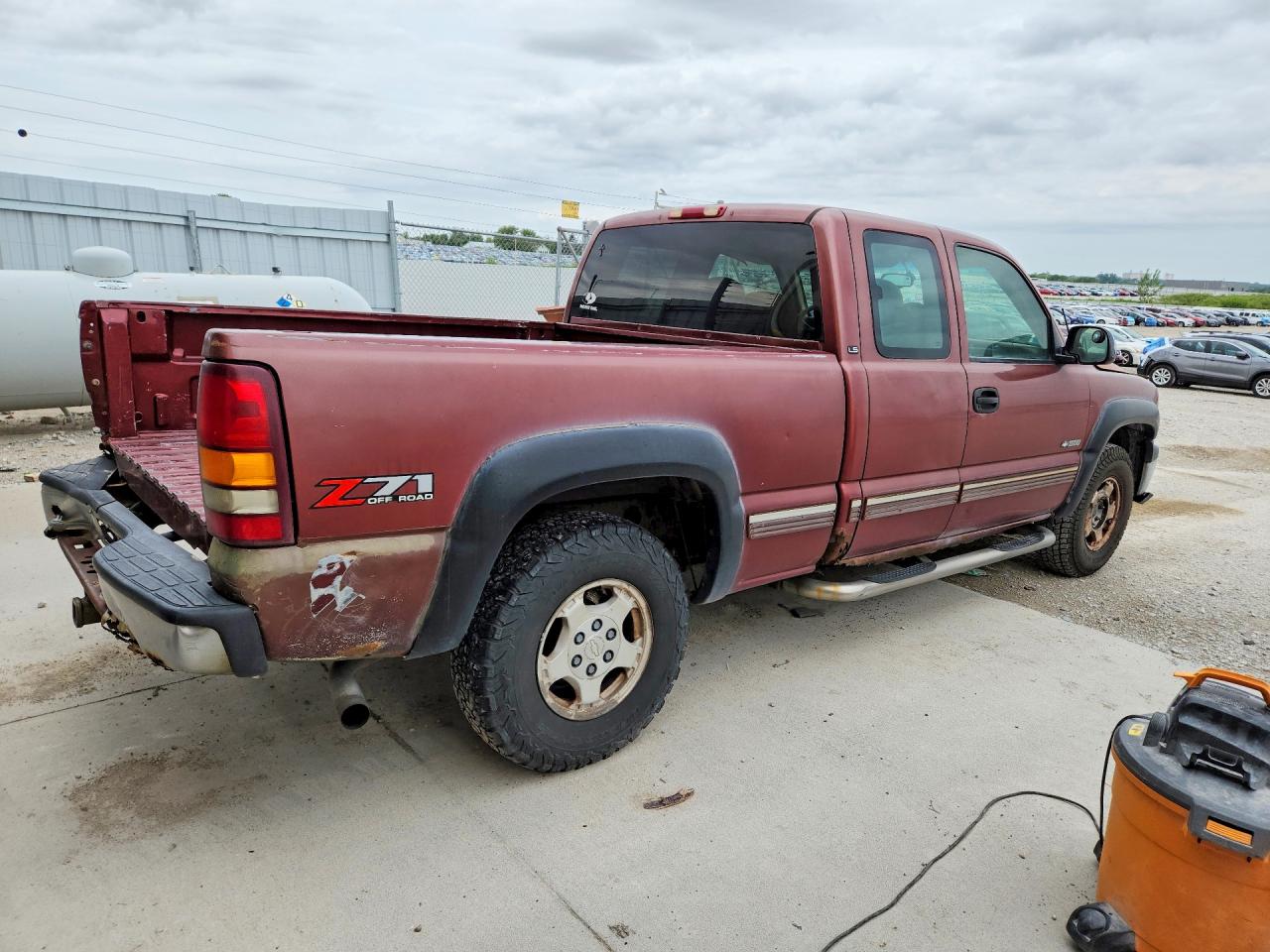 1999 Chevrolet Silverado K1500 Burgundy vin: 2GCEK19T1X1260800
