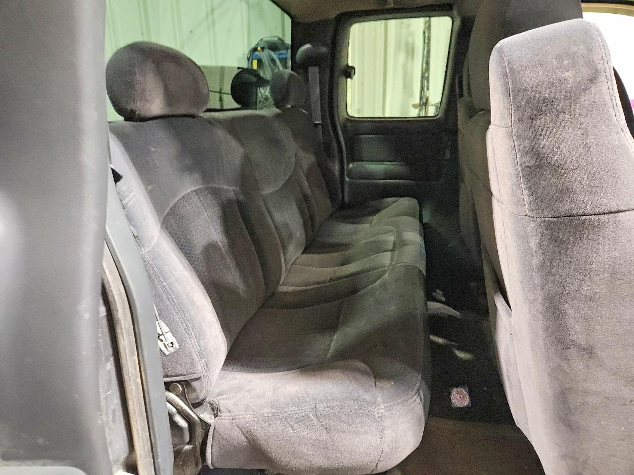 2000 Chevrolet Silverado K1500 Серый vin: 2GCEK19T1Y1359134