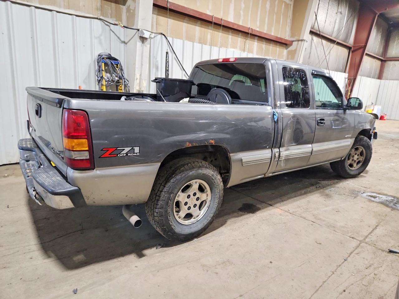 2000 Chevrolet Silverado K1500 Серый vin: 2GCEK19T1Y1359134