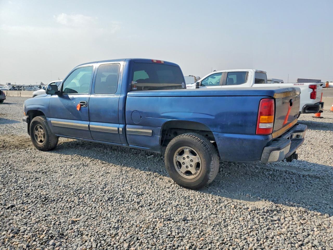 2002 Chevrolet Silverado K1500 Blue vin: 2GCEK19T221307728